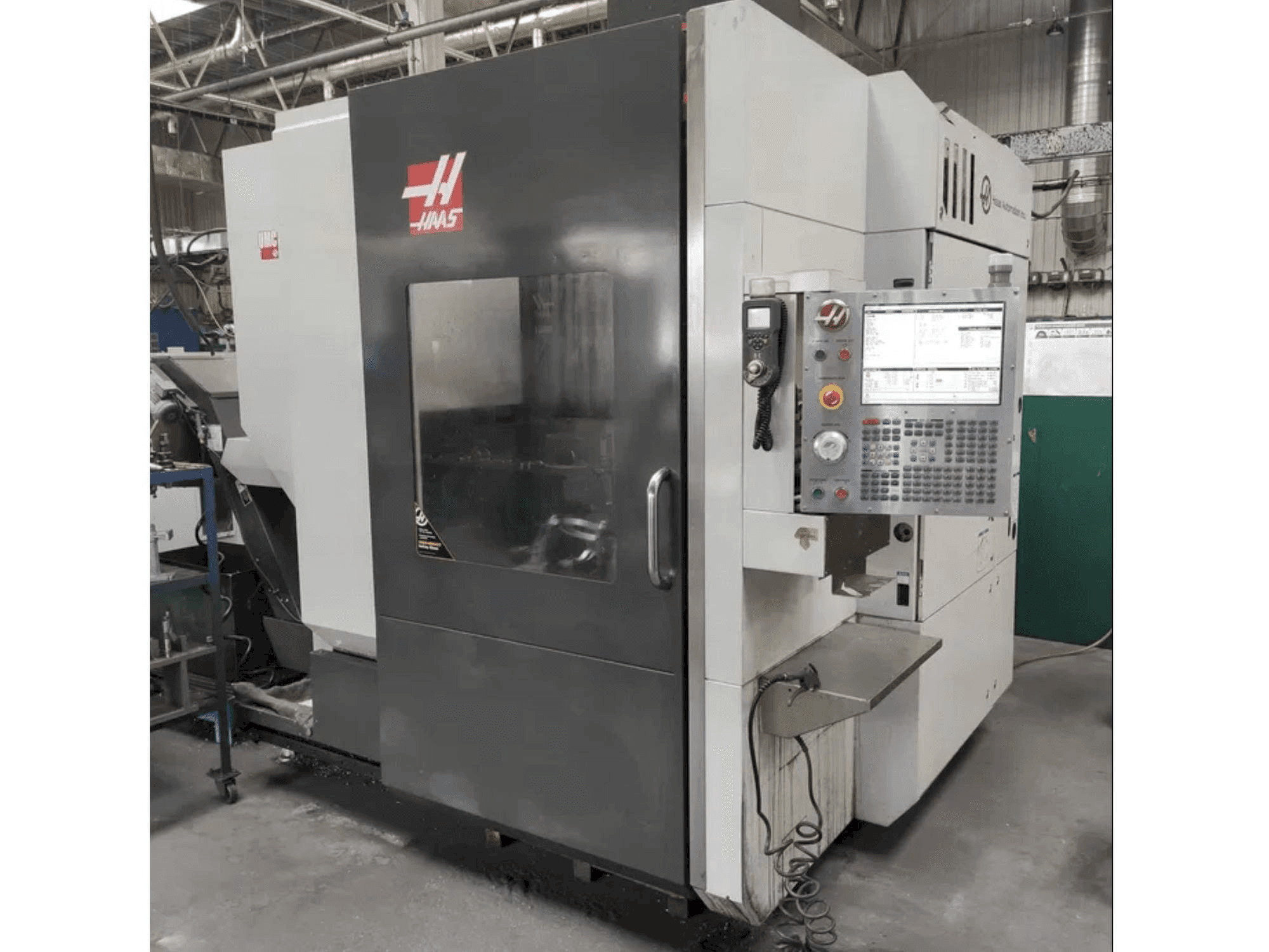 Koneen HAAS UMC-750 etunäkymä