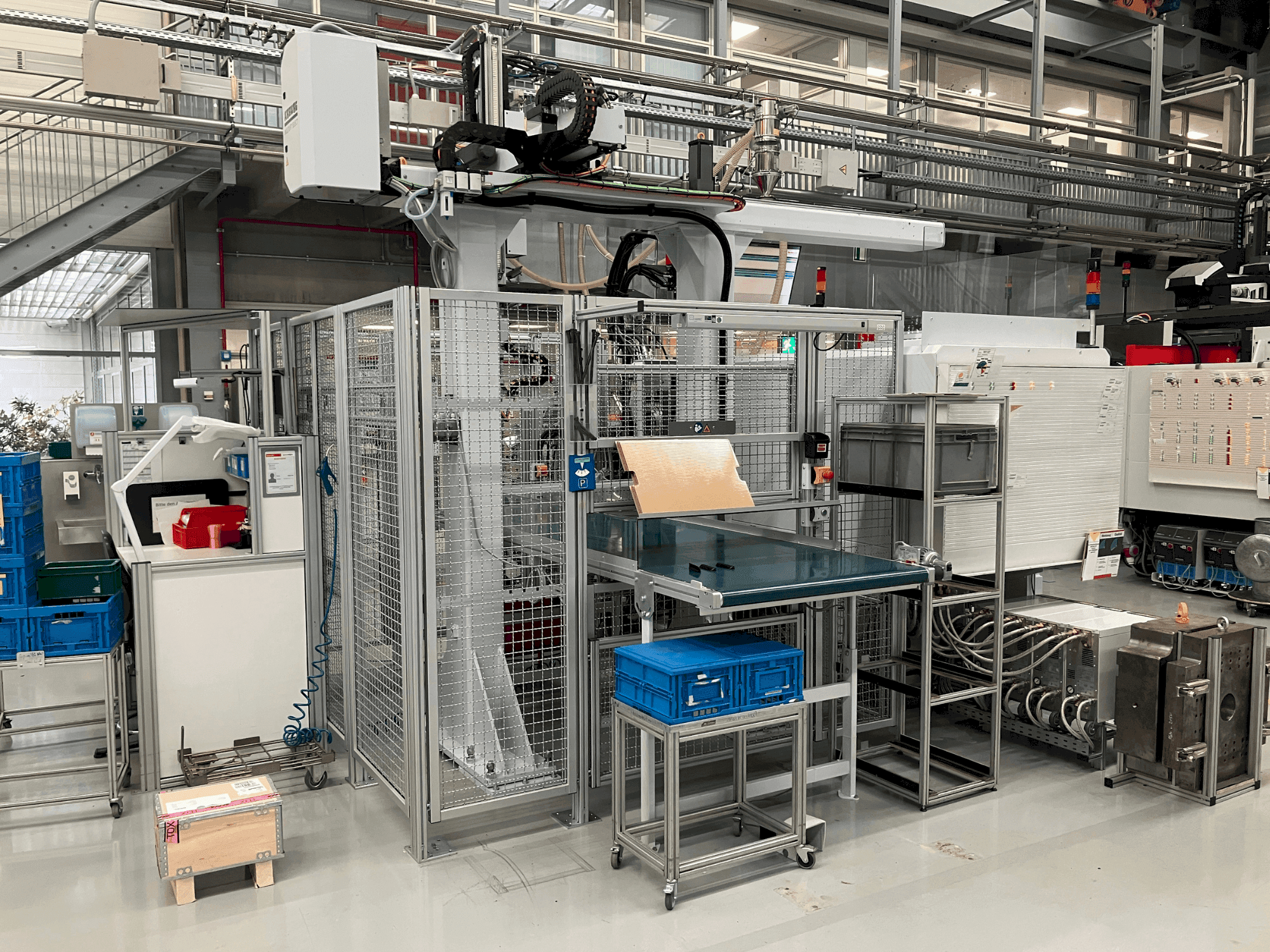 Koneen Arburg Allrounder 520 S 1600-400/170 etunäkymä