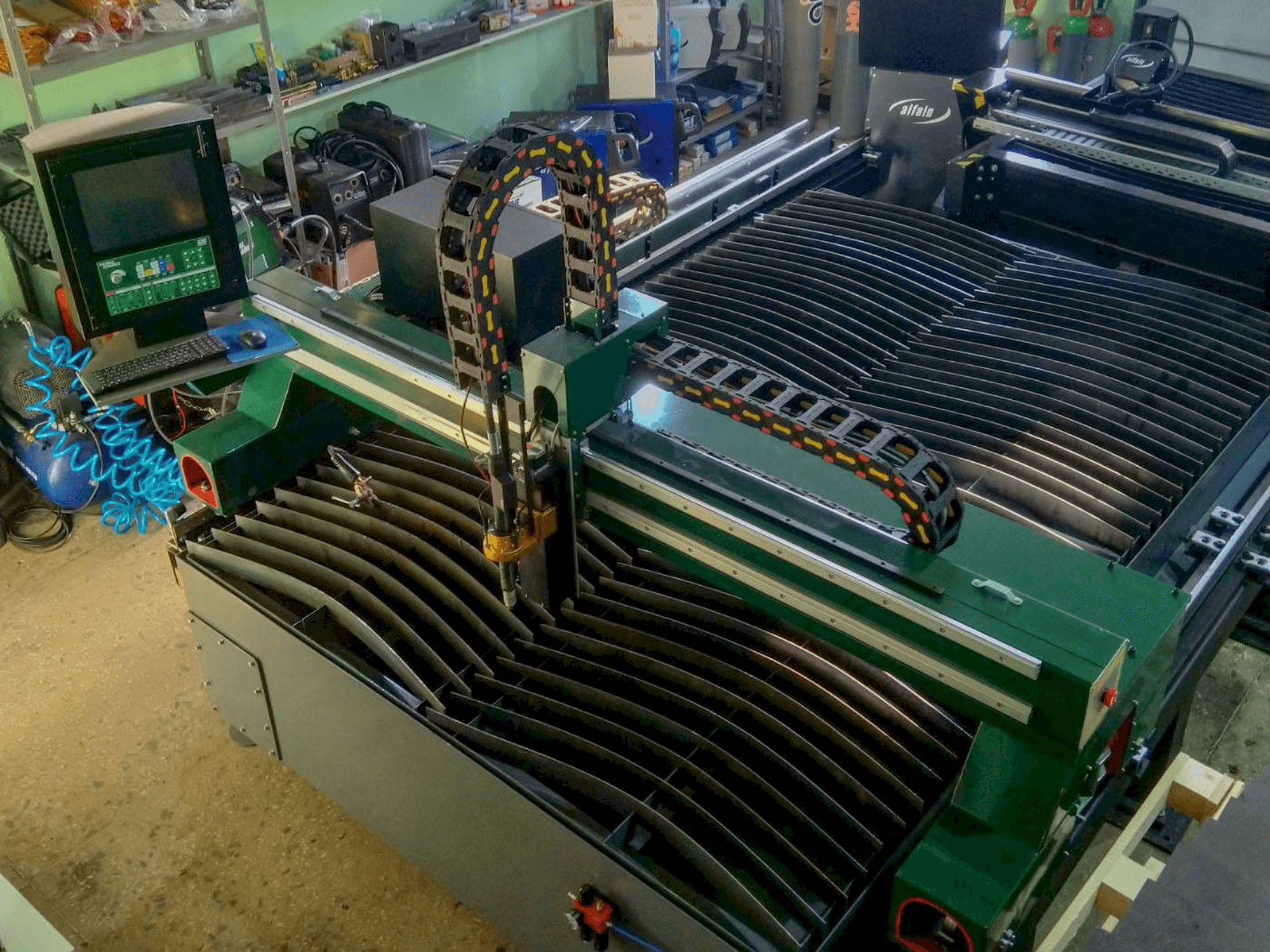 Koneen Huawei HNC-2500W etunäkymä