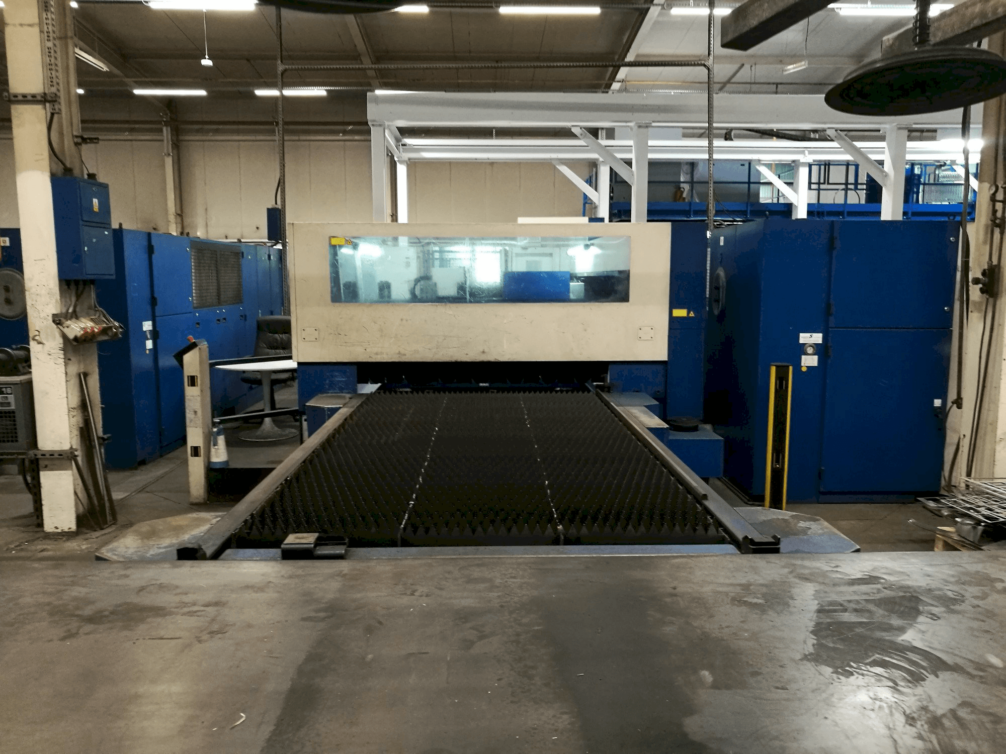 Koneen Trumpf Trumatic L3050 etunäkymä