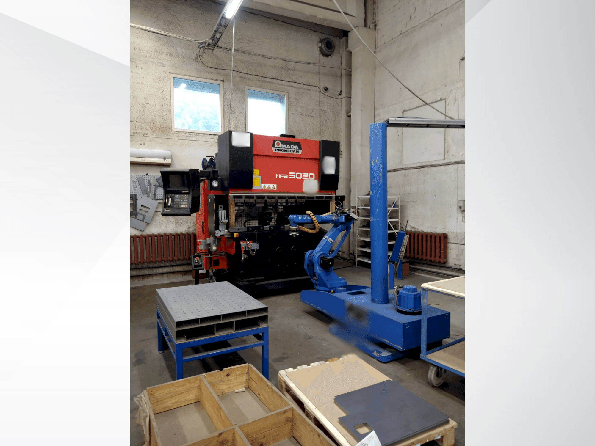 Koneen AMADA HFBO 50 20 etunäkymä