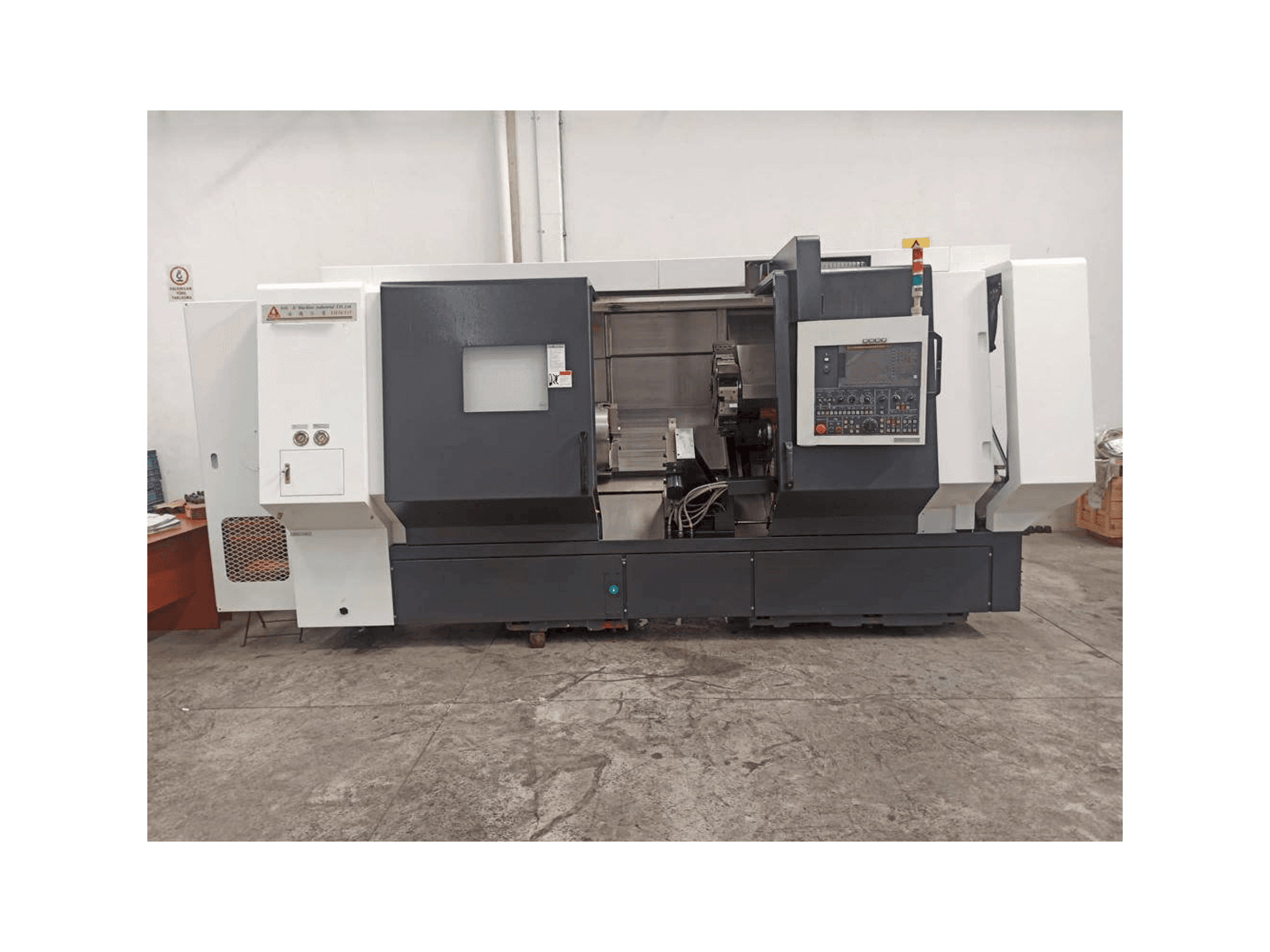 Koneen YOU JI Yv 36/135 etunäkymä