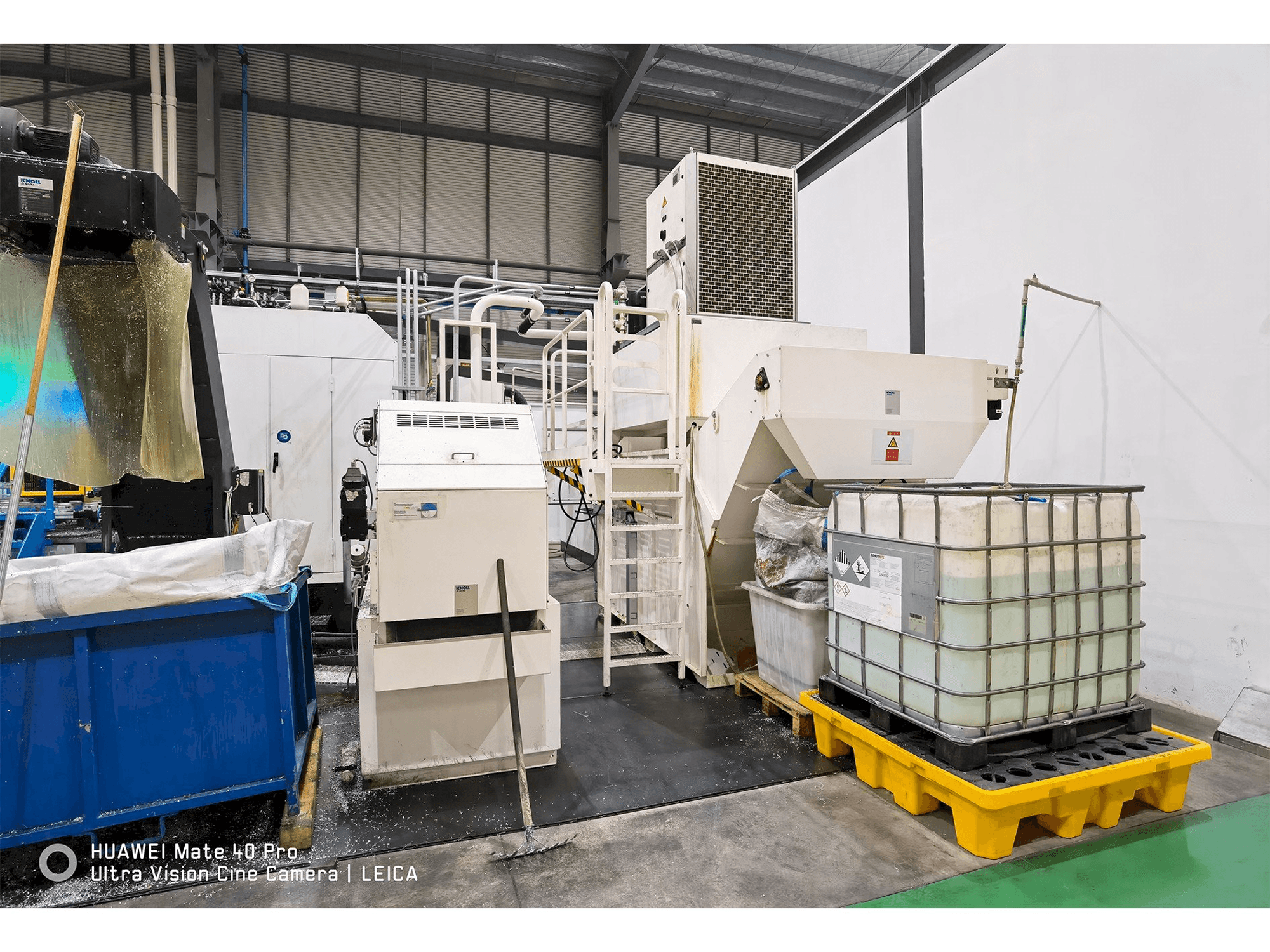 Koneen GNUTTI G359 etunäkymä