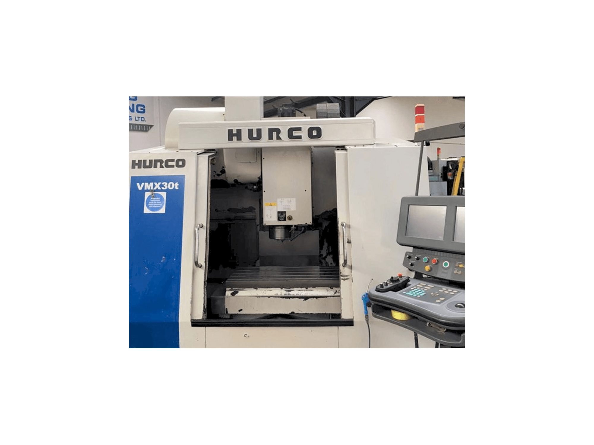Koneen Hurco VMX 30T etunäkymä