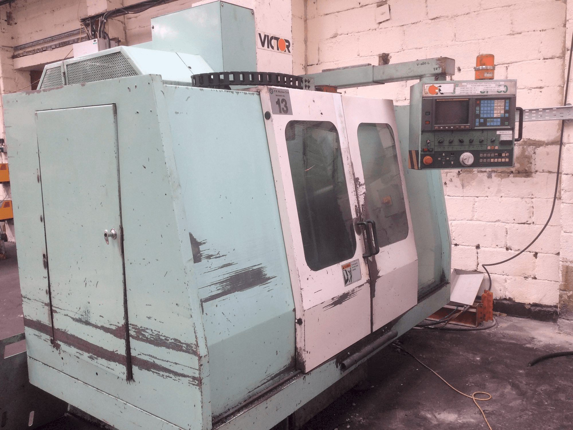 Koneen Victor V Center-80 etunäkymä