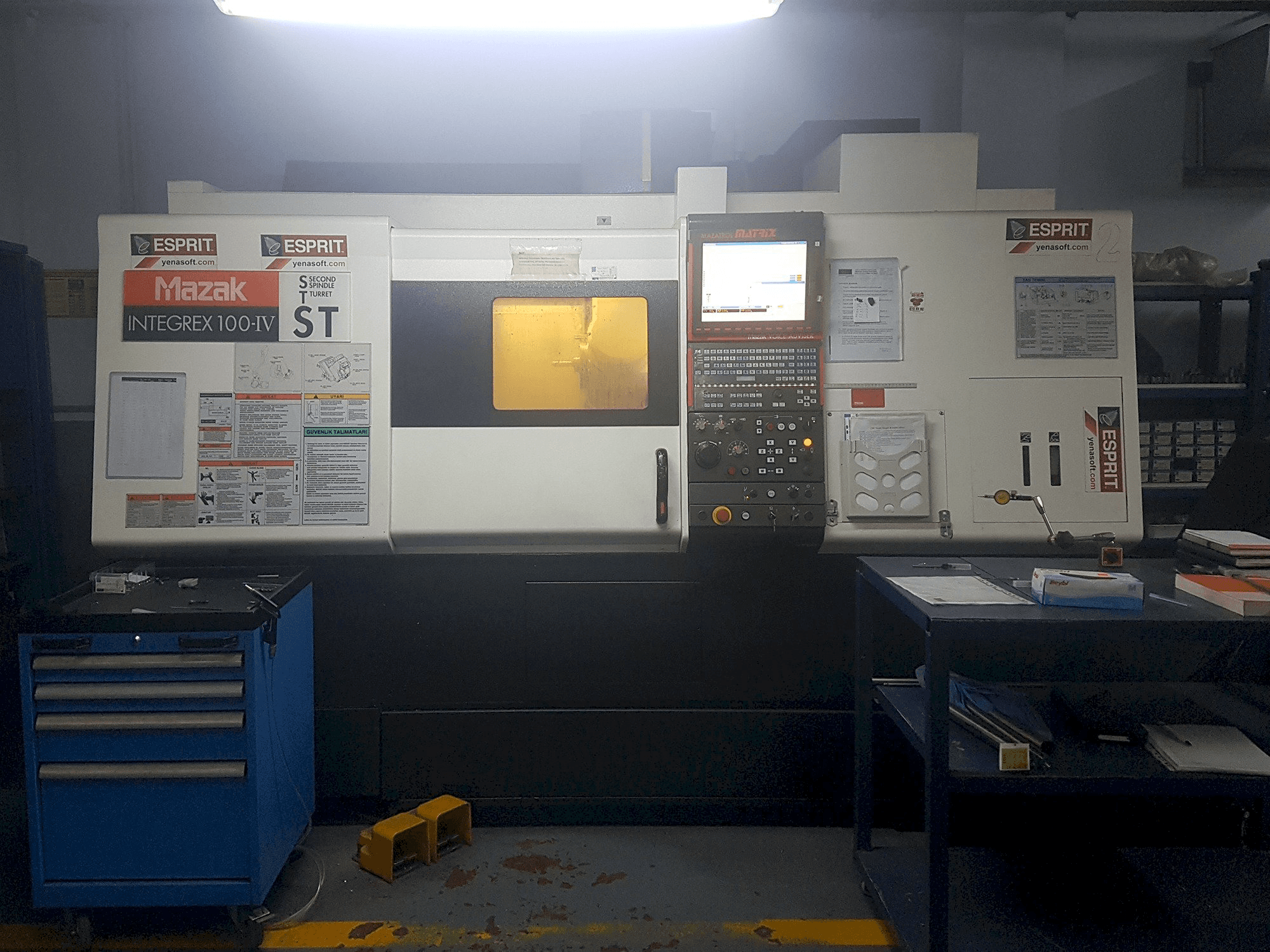 Koneen Mazak Integrex 100-IV etunäkymä