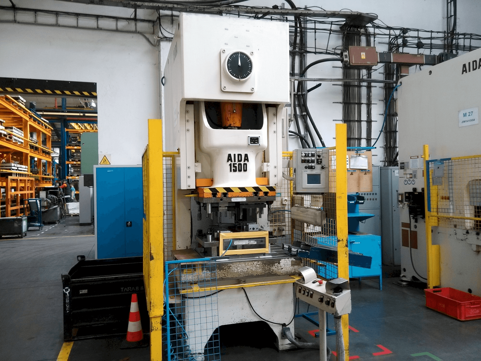Koneen AIDA NC 1-1500 etunäkymä