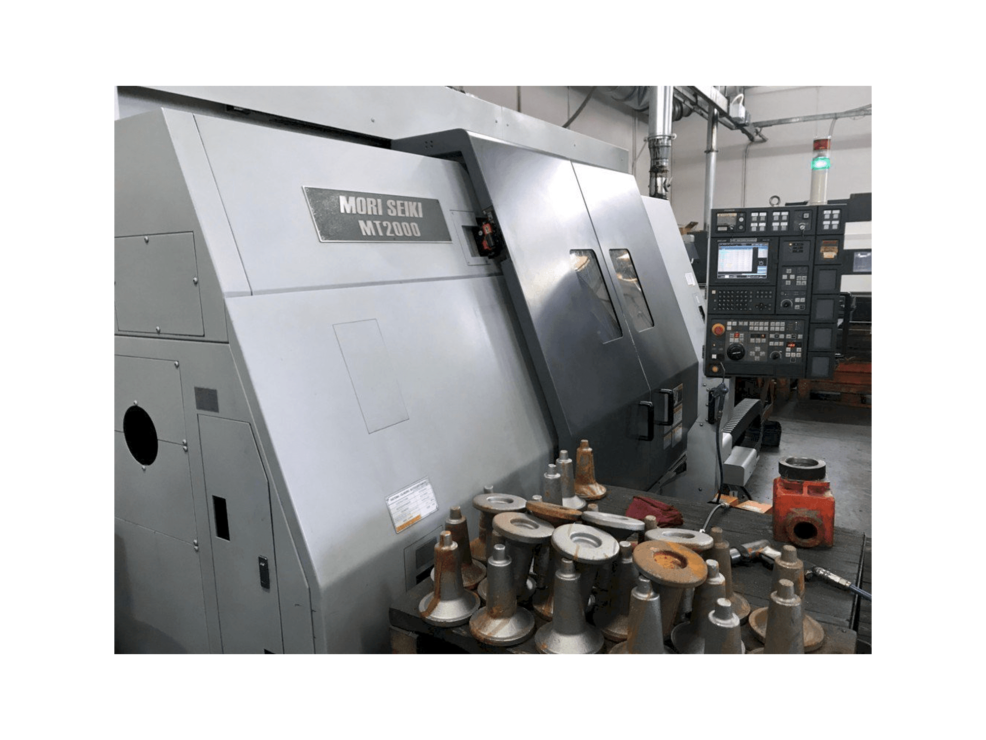 Koneen MORI SEIKI MT 2002 SZ etunäkymä