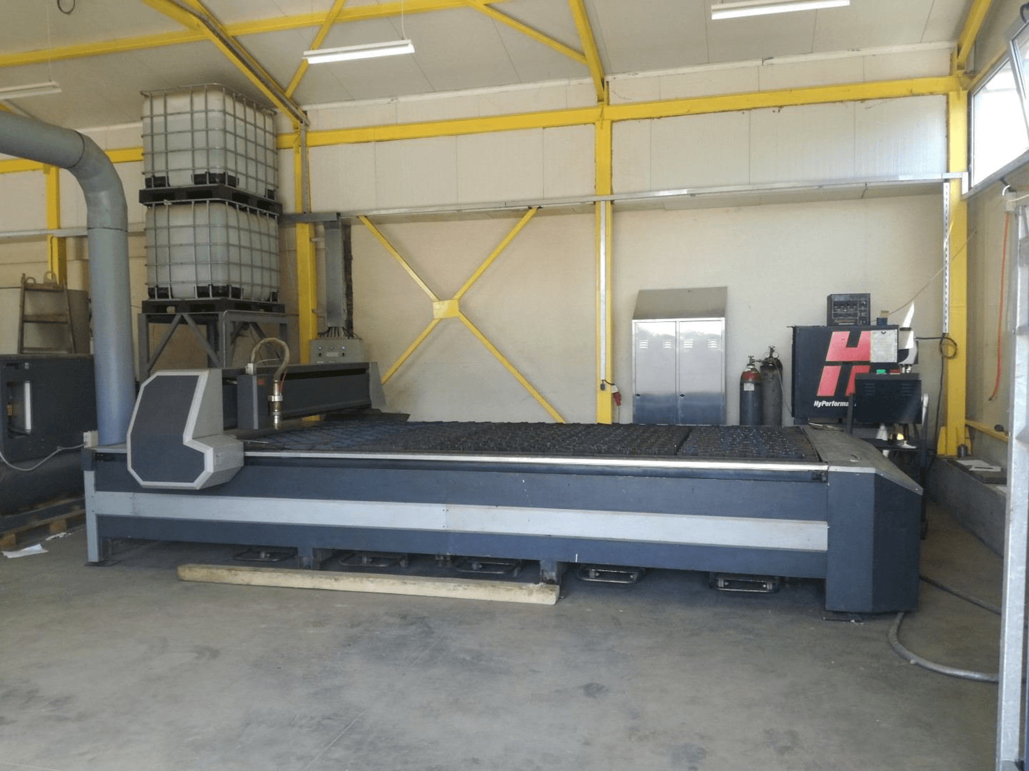 Koneen HPM ITALY GV 4 x 2 etunäkymä