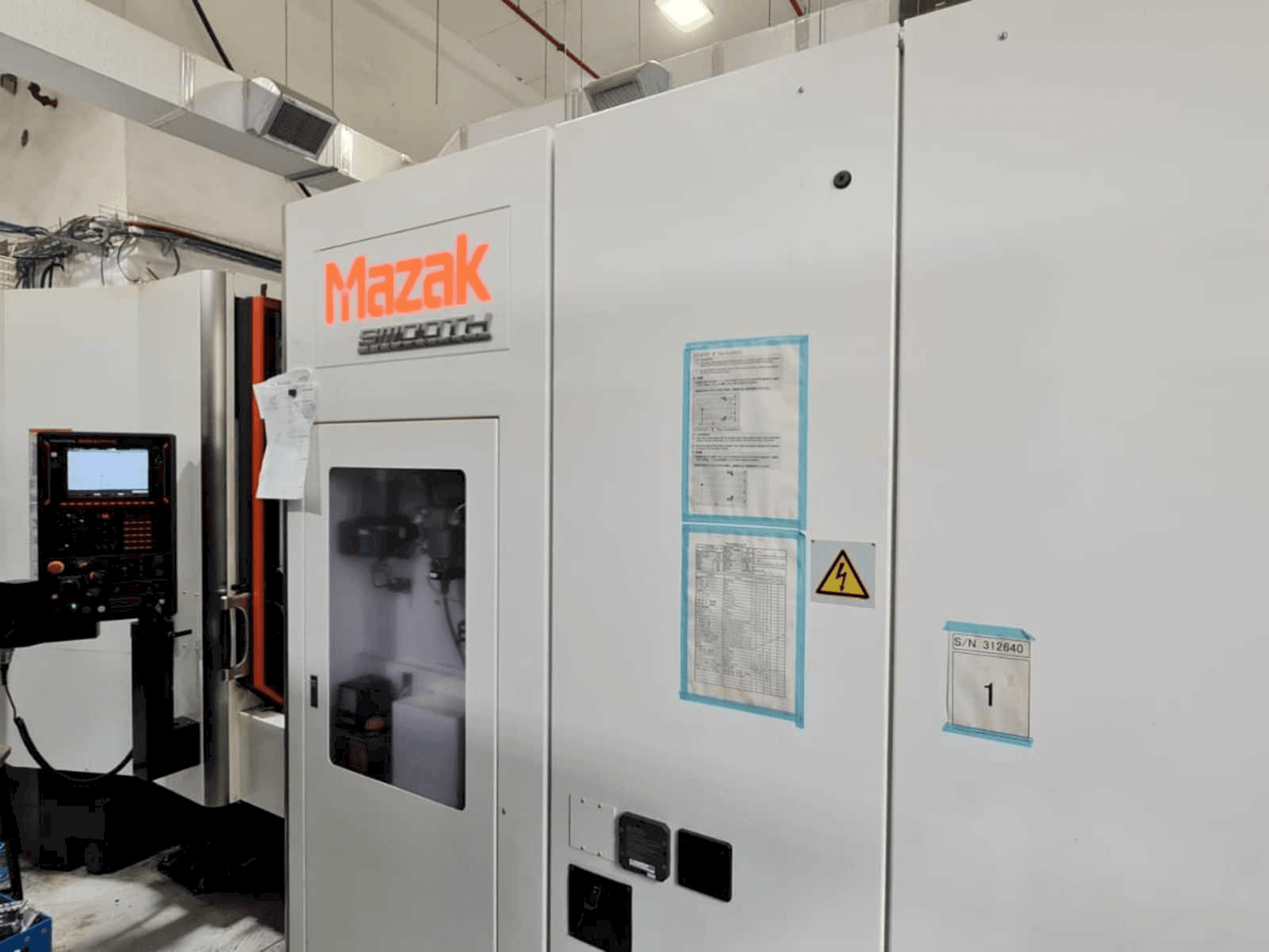 Koneen Mazak HCH-4000 etunäkymä