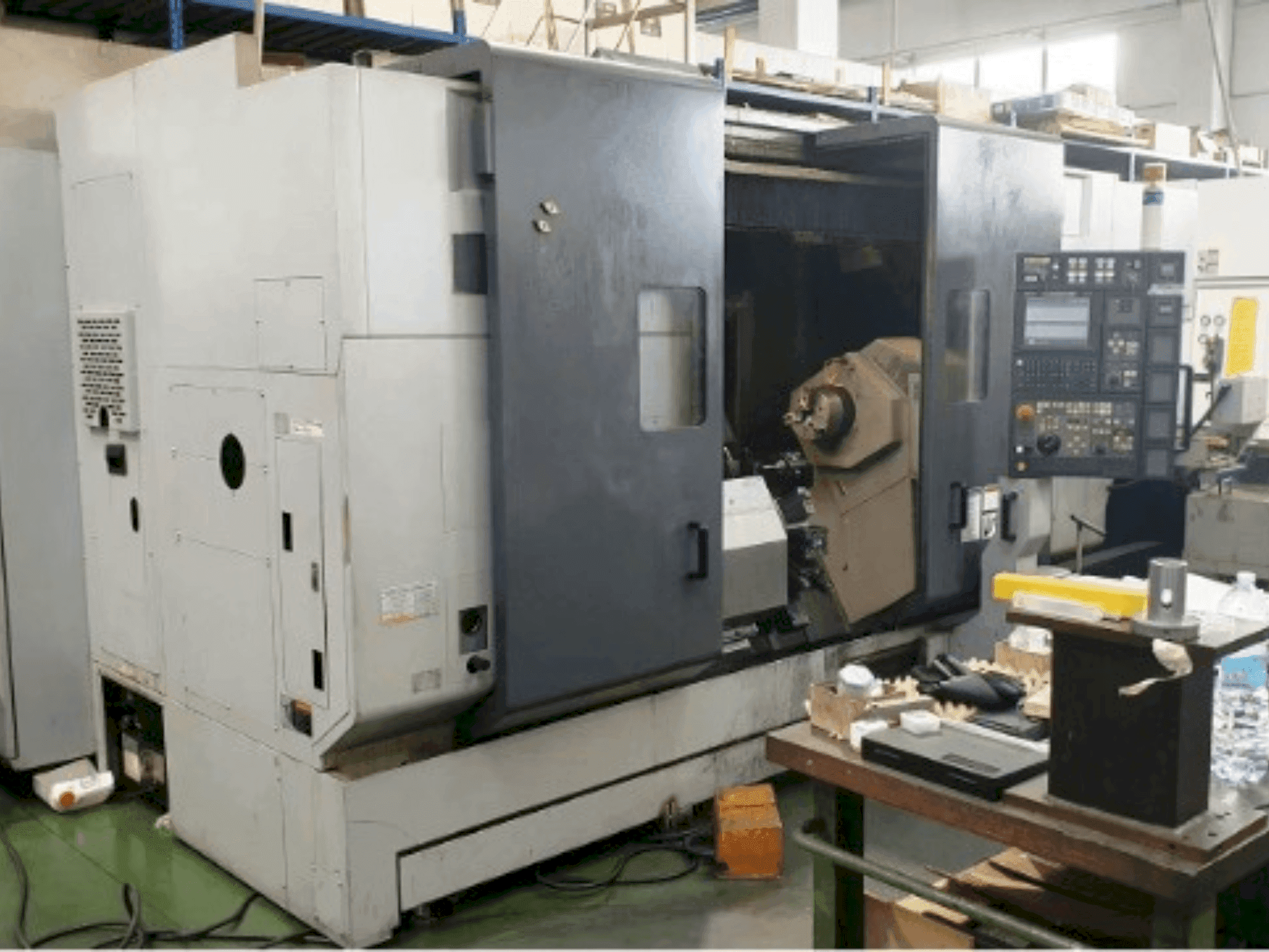 Koneen MORI SEIKI MT2000 SZ etunäkymä