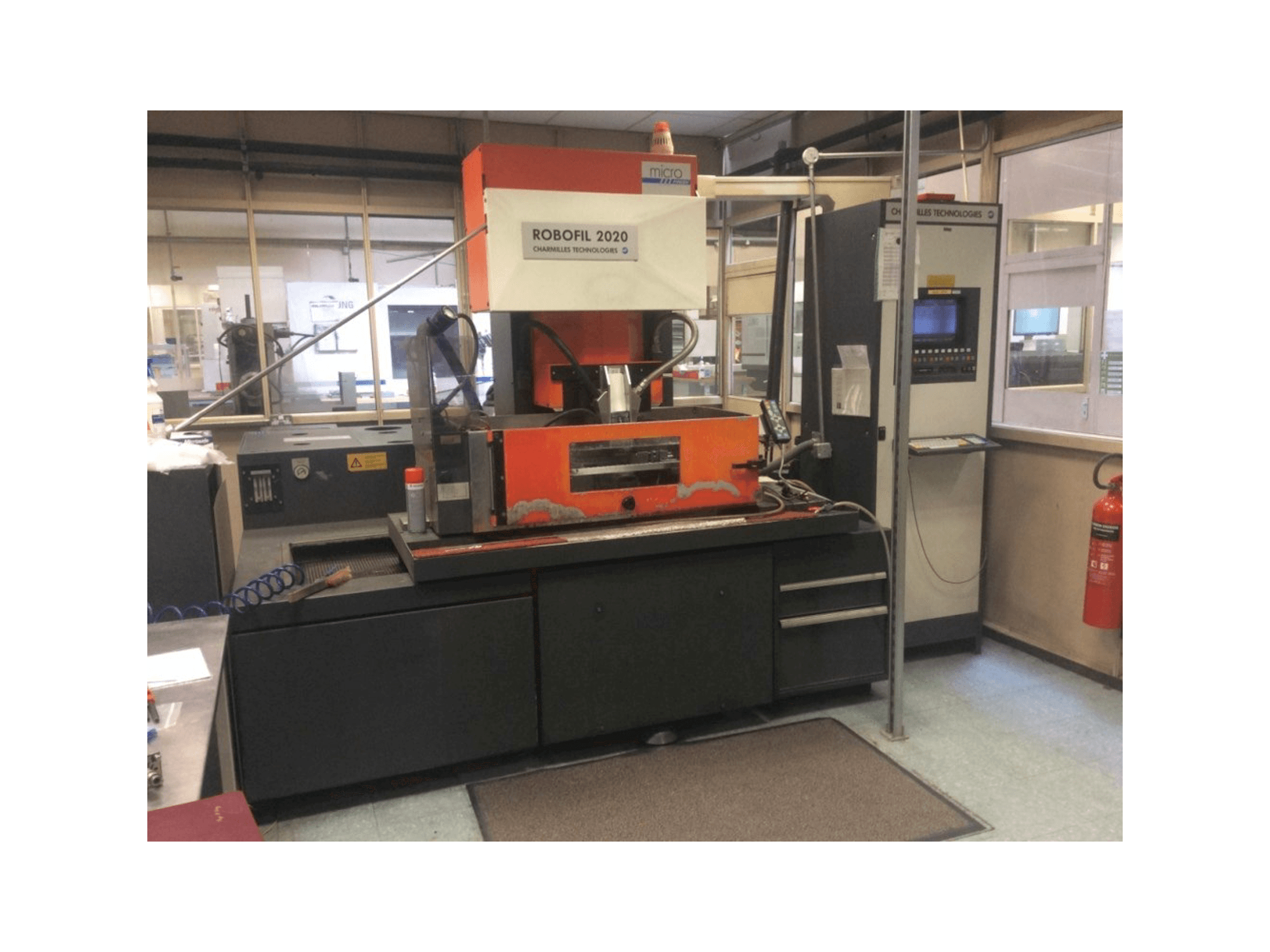 Koneen CHARMILLES Technologies Robofil 2020 - 1 etunäkymä