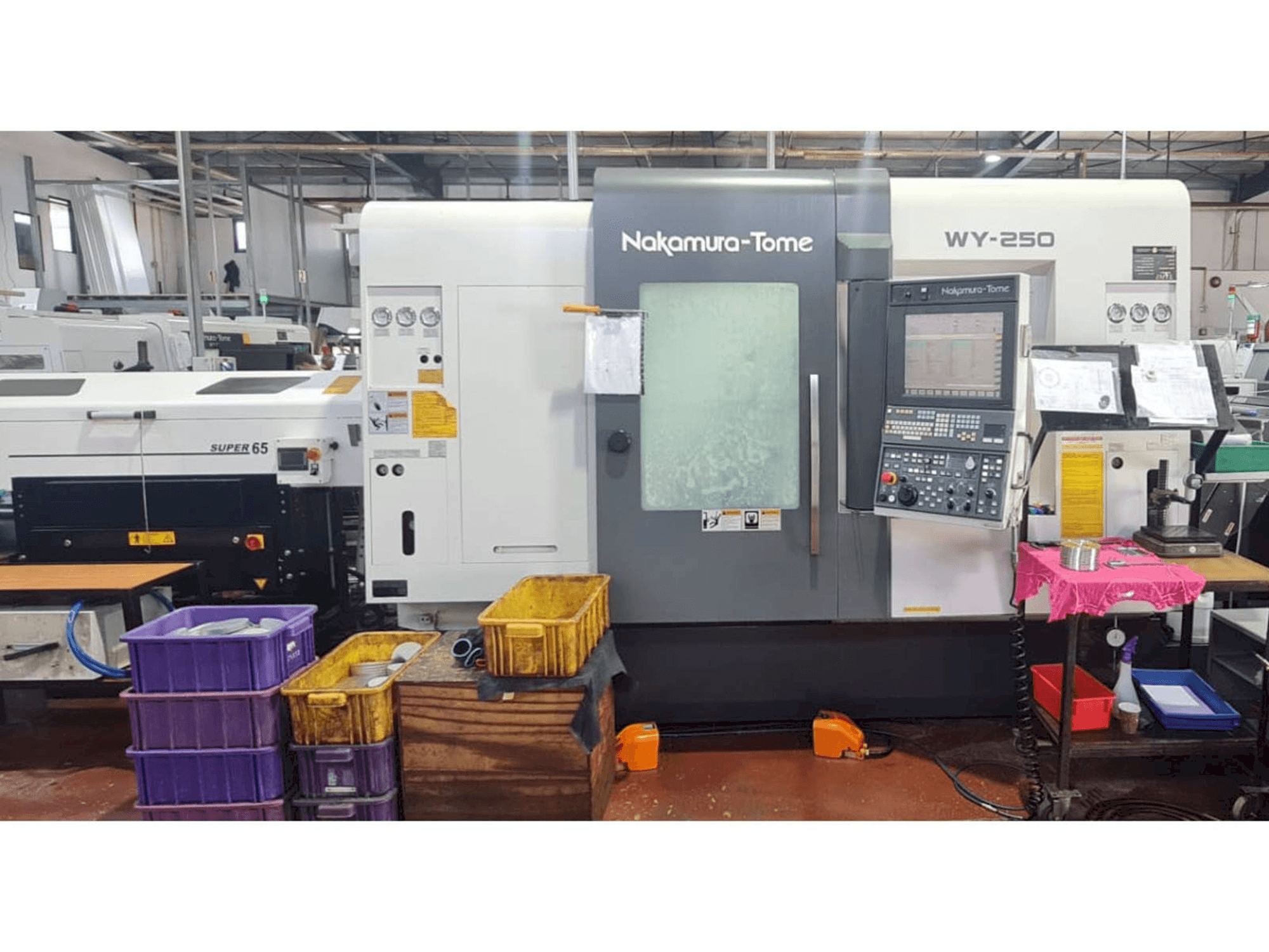 Koneen NAKAMURA-TOME WY 250 etunäkymä