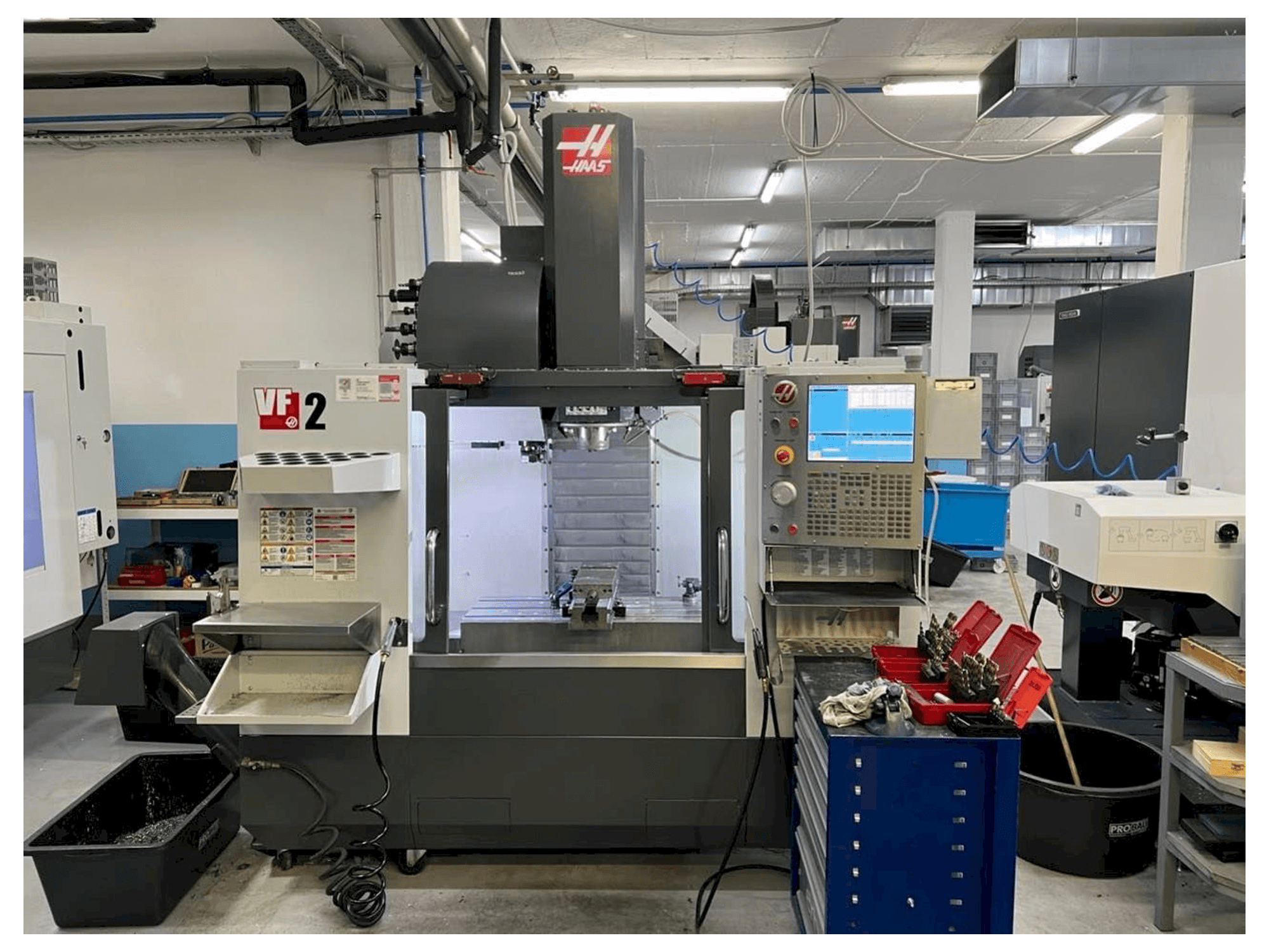 Koneen HAAS VF-2 etunäkymä