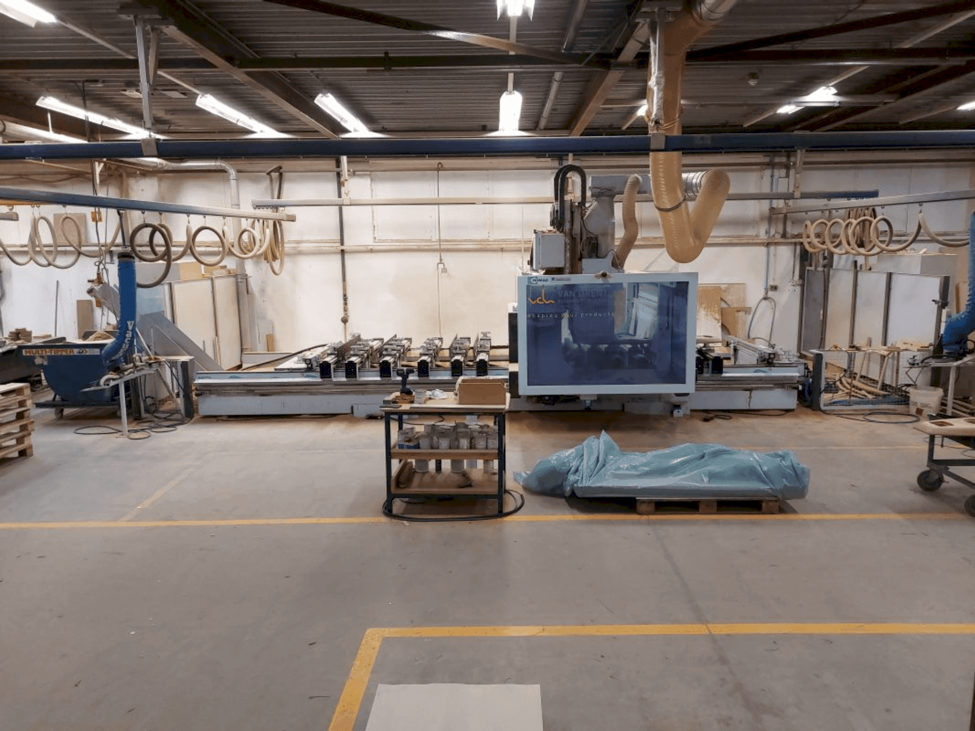 Koneen HOMAG WEEKE Profi BMG 611/60/15/F/AP etunäkymä