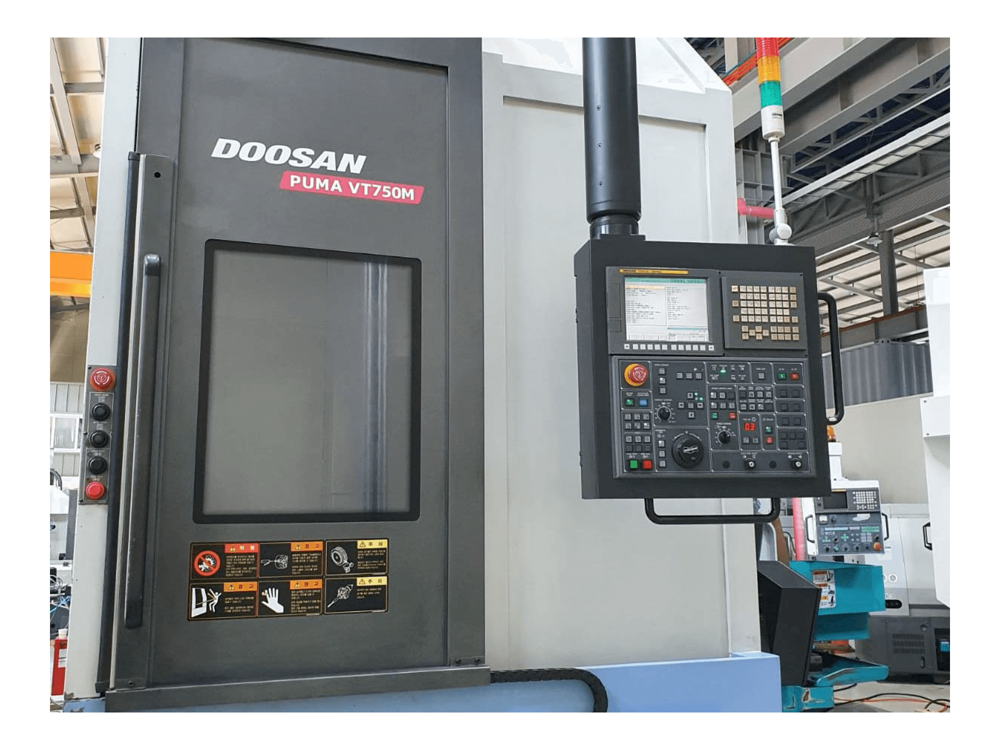 Koneen Doosan Puma VT750M etunäkymä