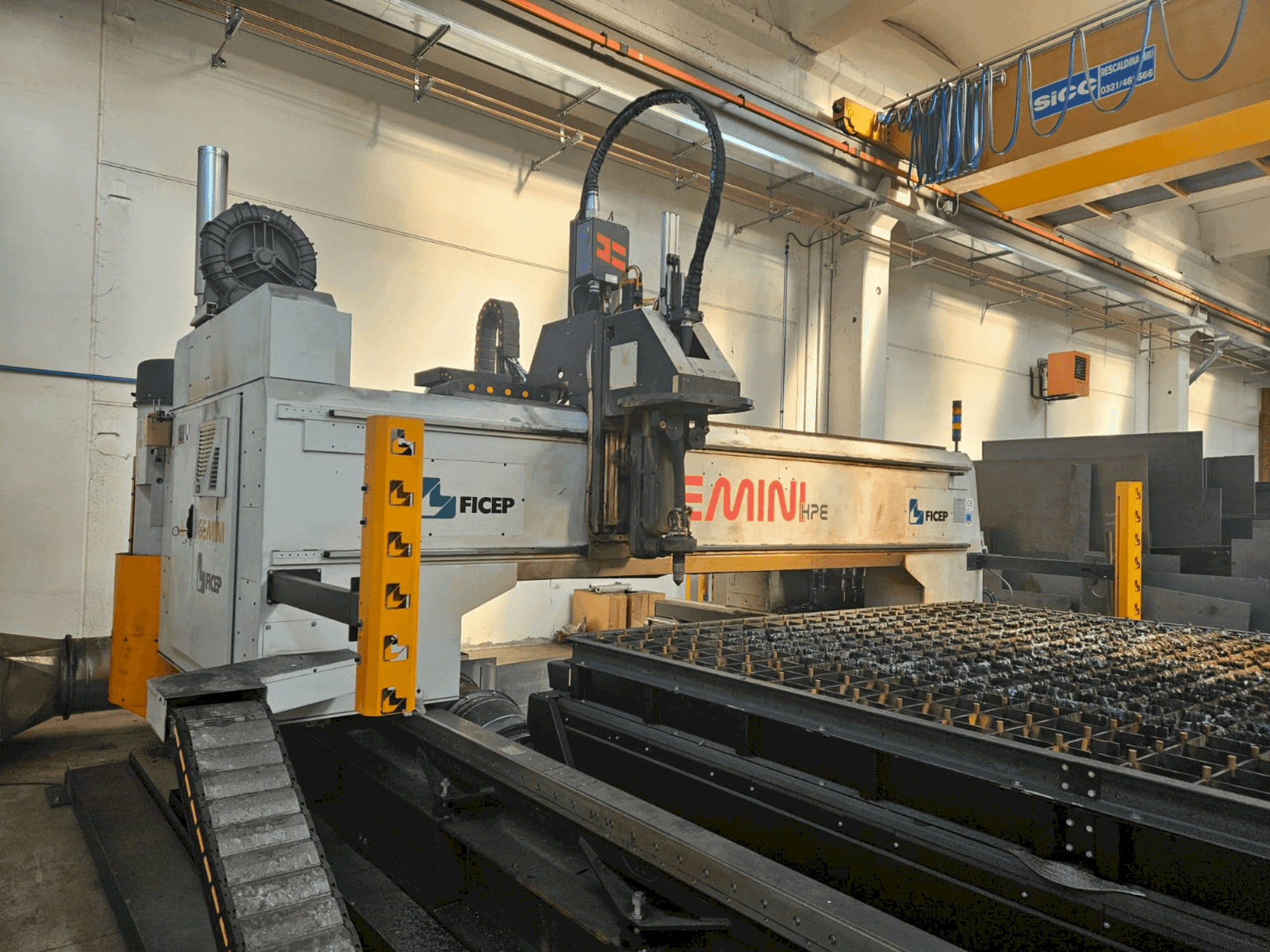 Koneen FICEP GEMINI G32 HPE etunäkymä