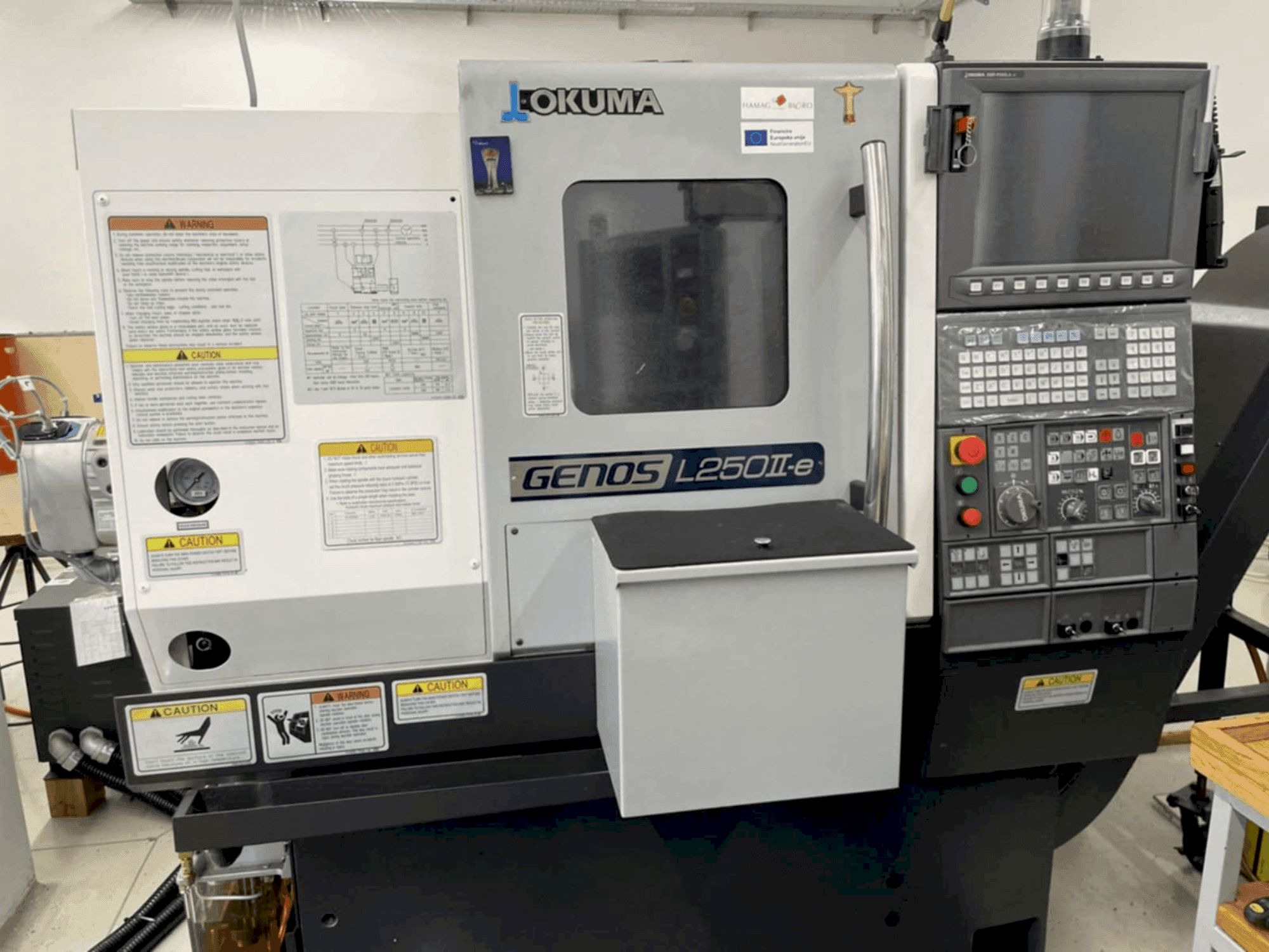 Koneen Okuma GENOS L250IIe etunäkymä