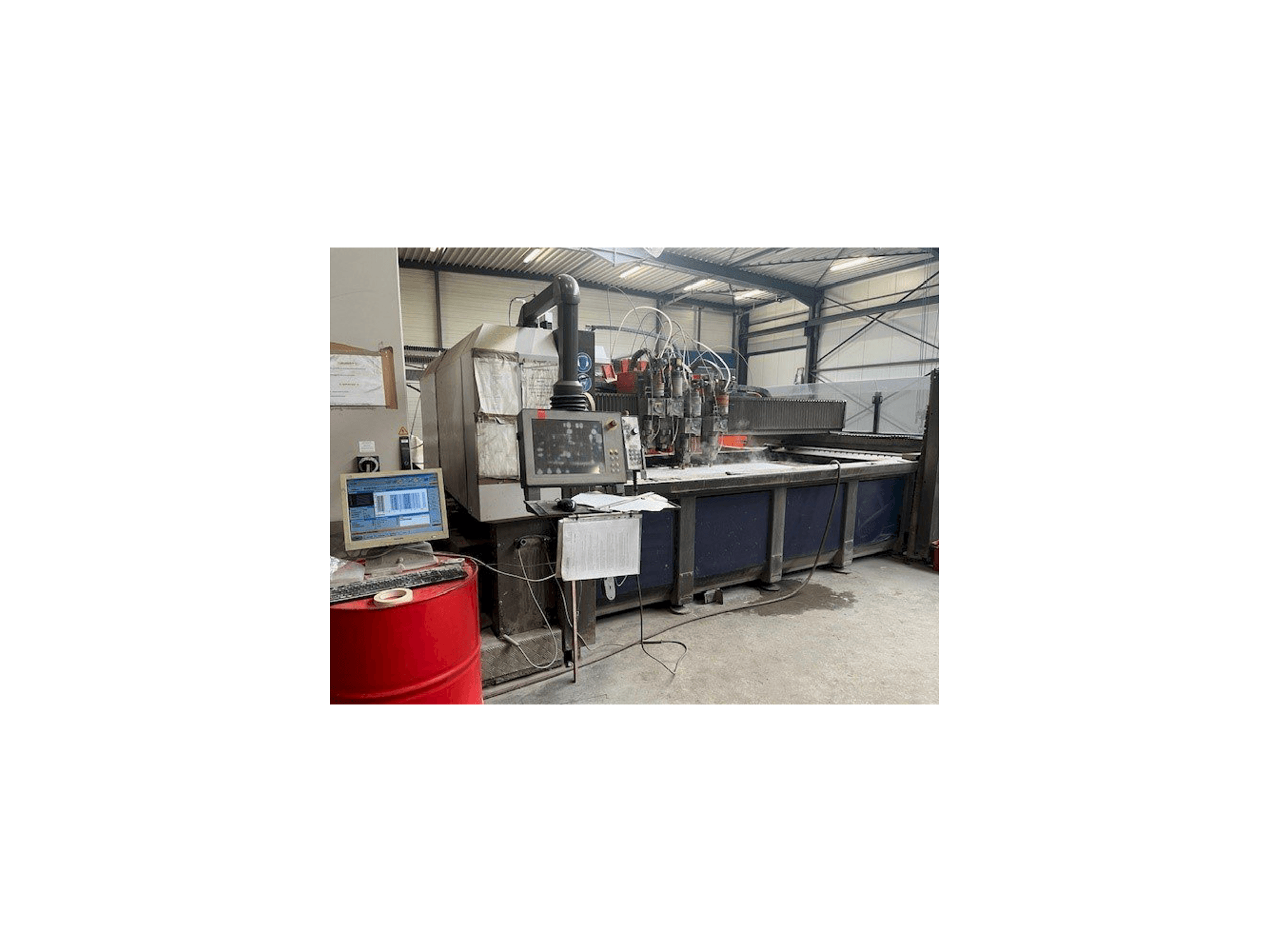 Koneen Bystronic ByJet Pro 3015 etunäkymä