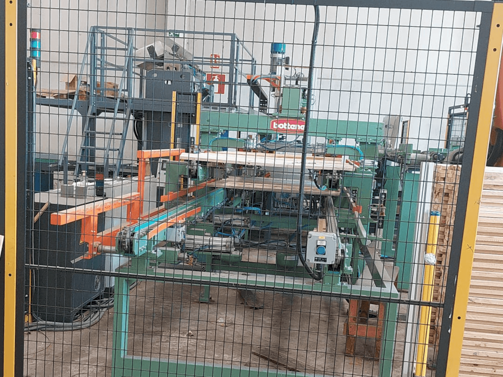 Koneen MAQUINARIA LDM VPS 2103 etunäkymä