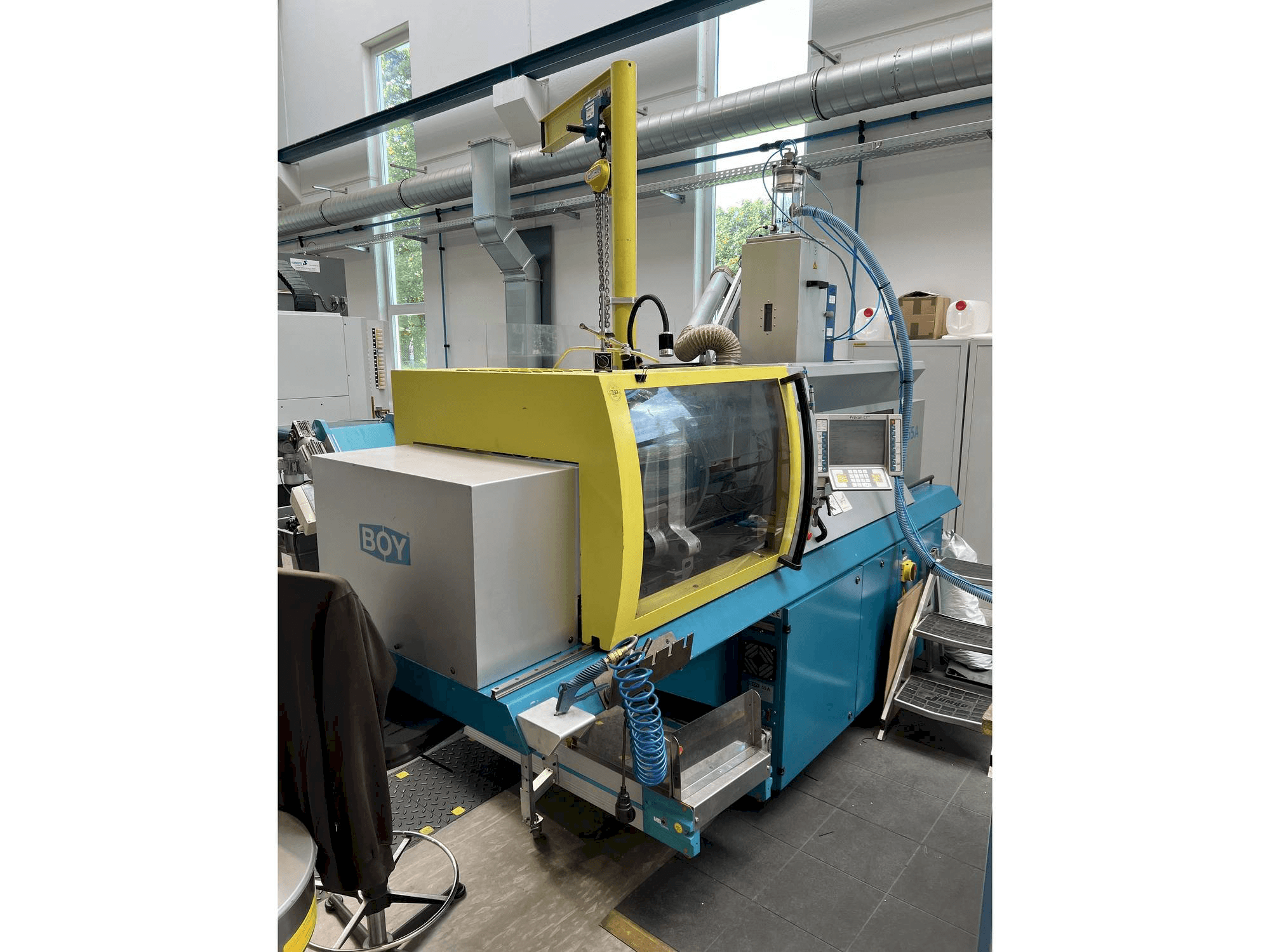 Koneen BOY 55A vasen näkymä