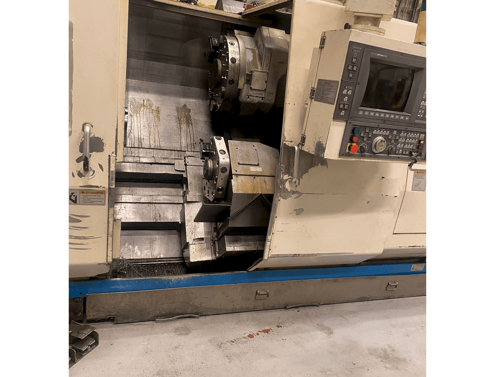 Koneen Okuma LU 25 vasen näkymä