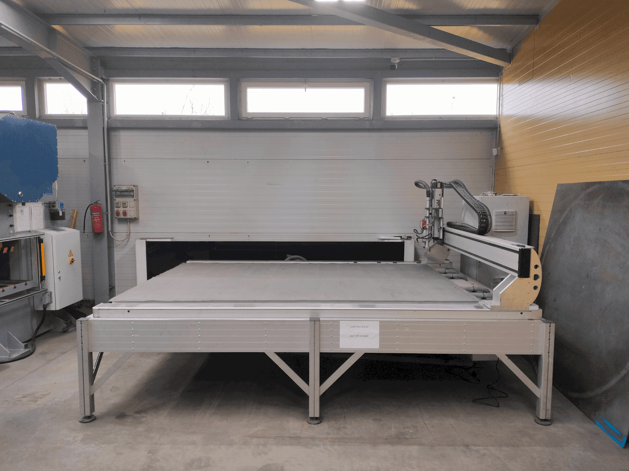 Koneen VHF CAM 2030 Active Pro etunäkymä