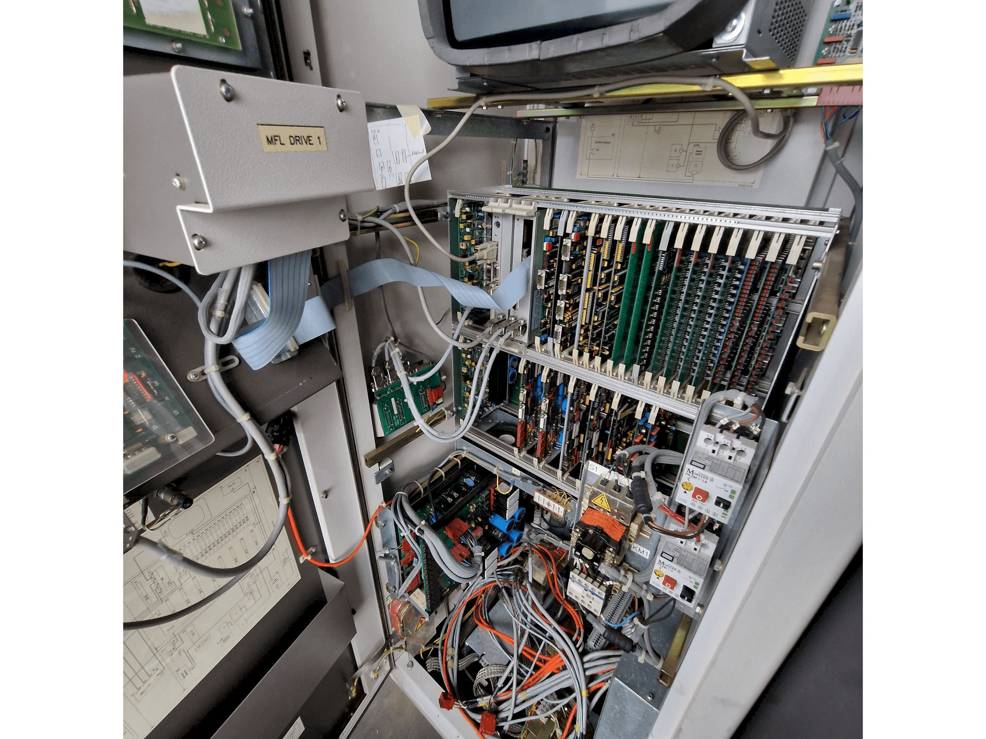 Koneen AGIE AGIECUT 150 HSS takanäkymä