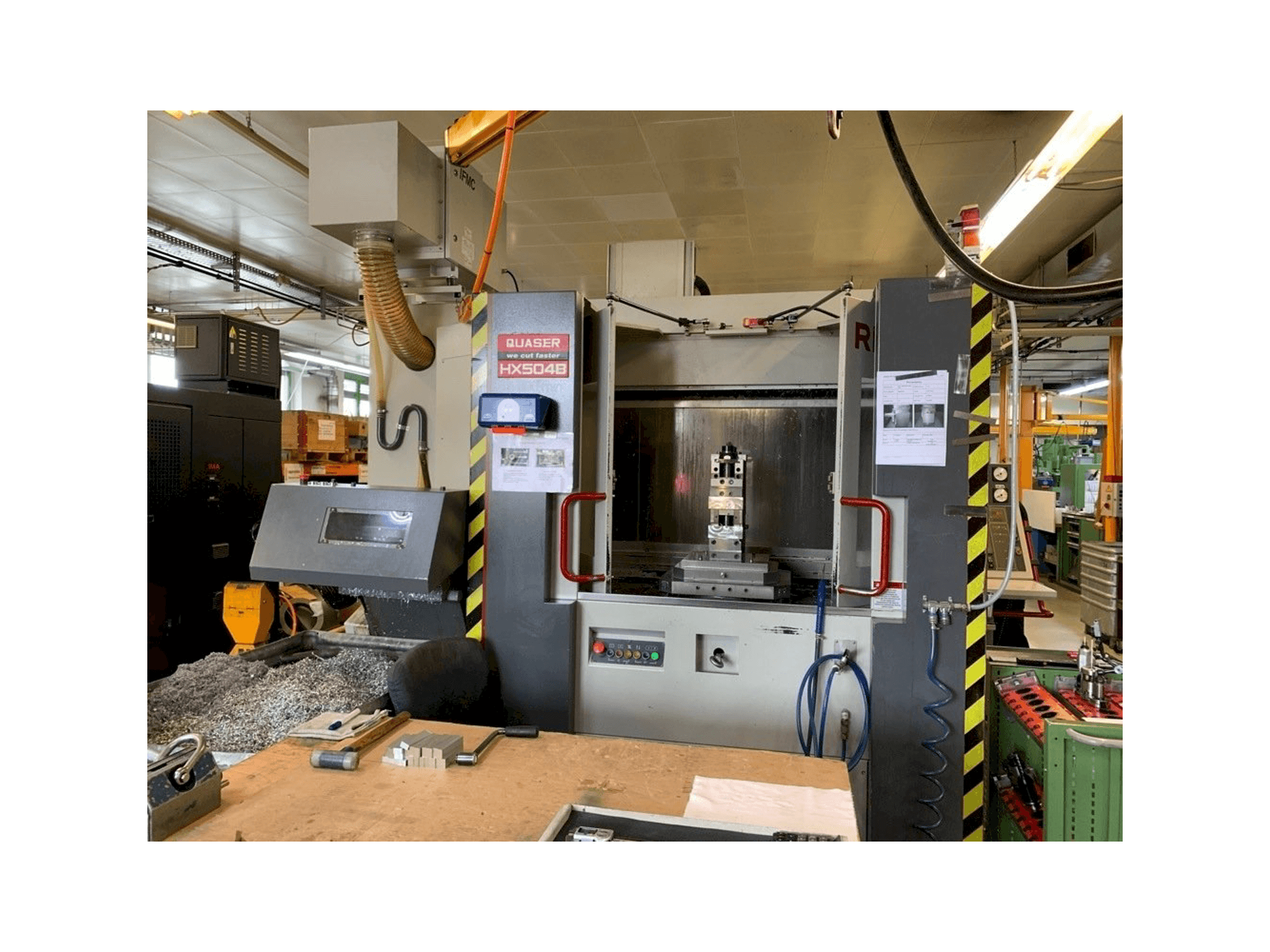 Koneen Quaser HX504B etunäkymä