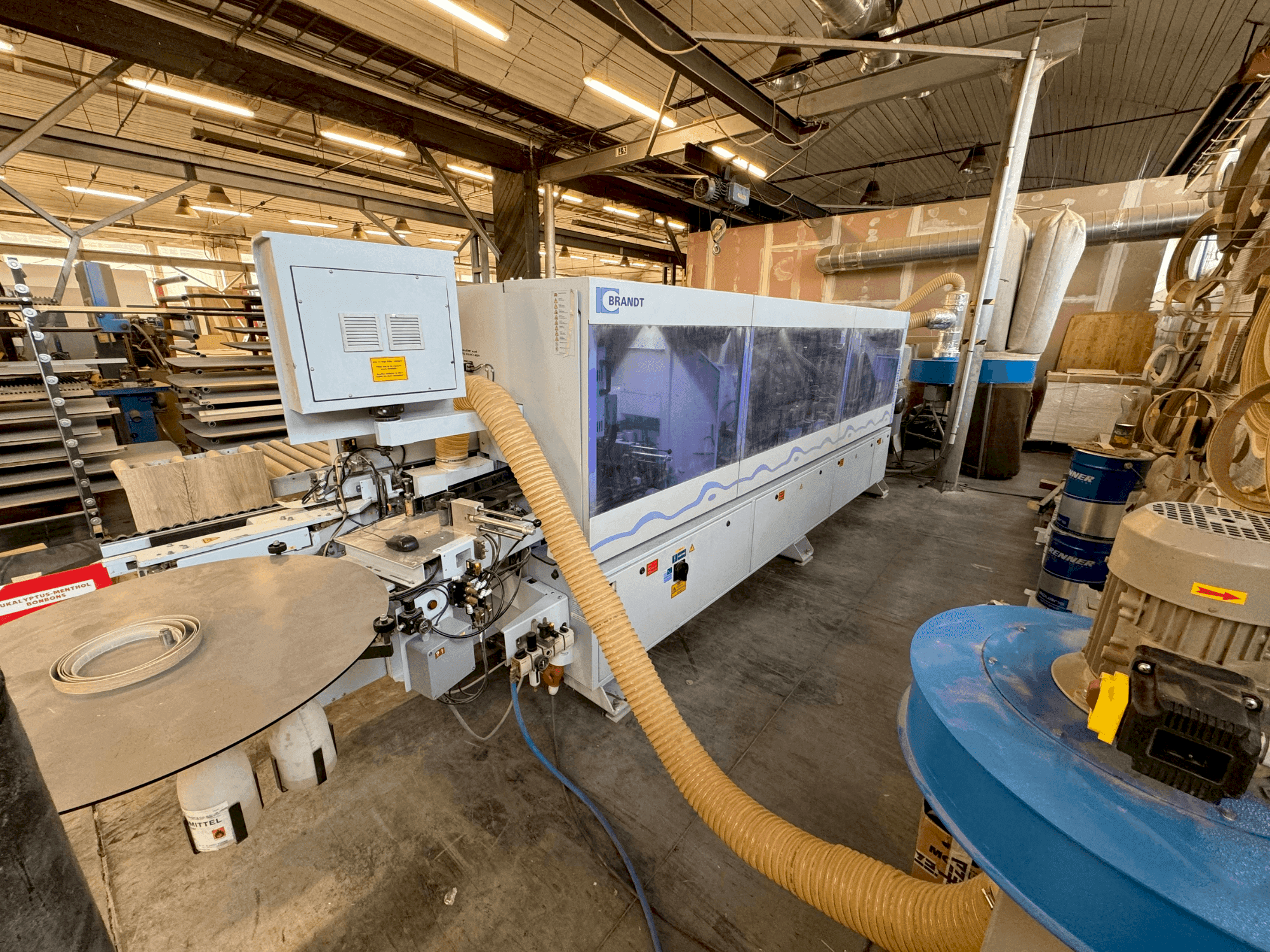 Koneen HOMAG Brandt KDF 650 etunäkymä