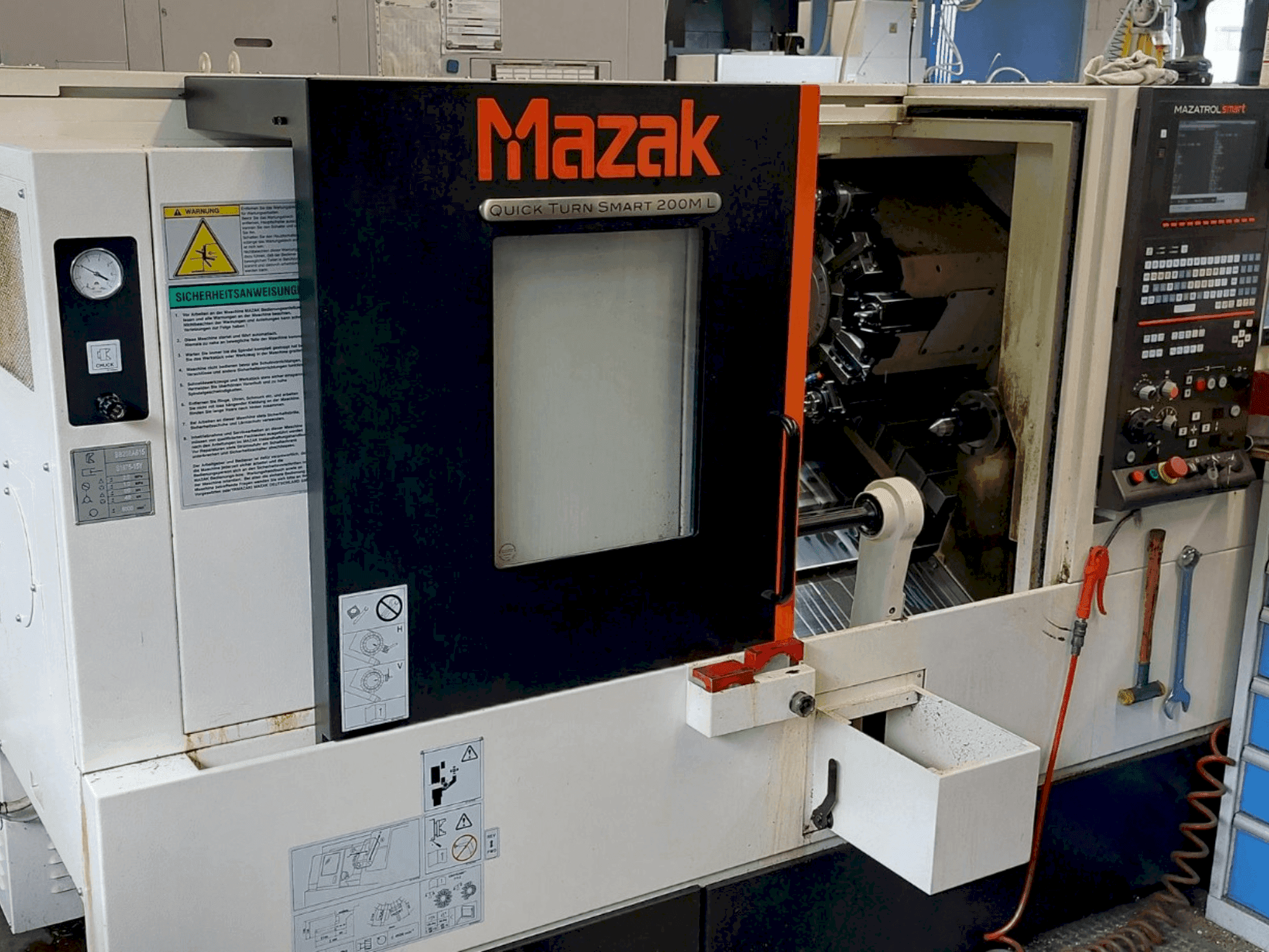 Koneen Mazak QUICK TURN SMART 200 ML etunäkymä