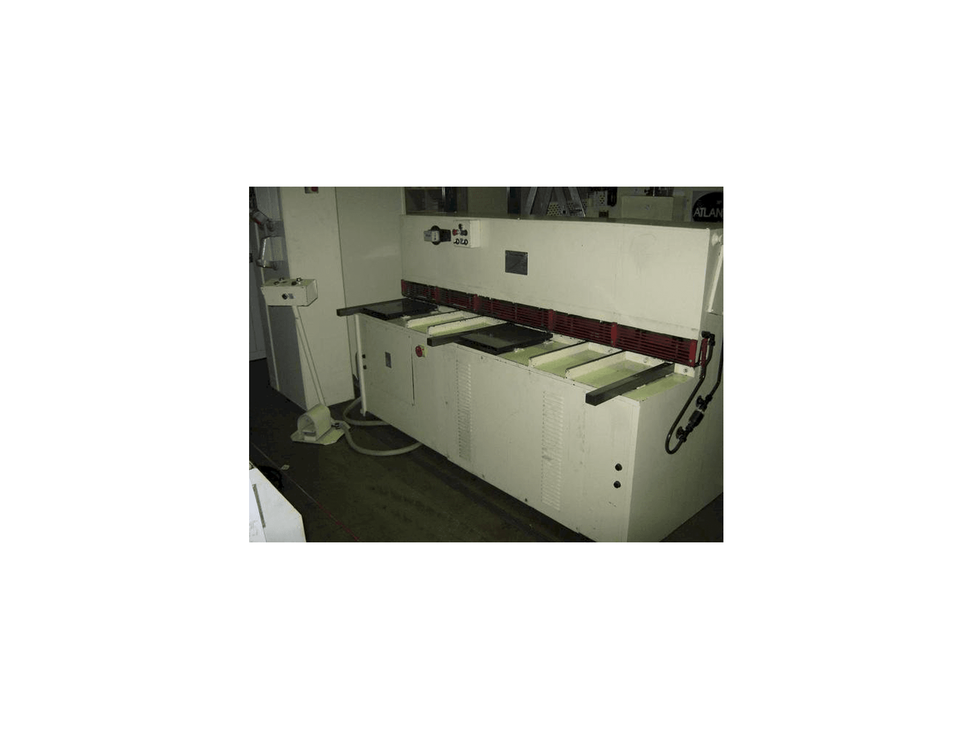 Koneen GEFI LVS-2000 etunäkymä