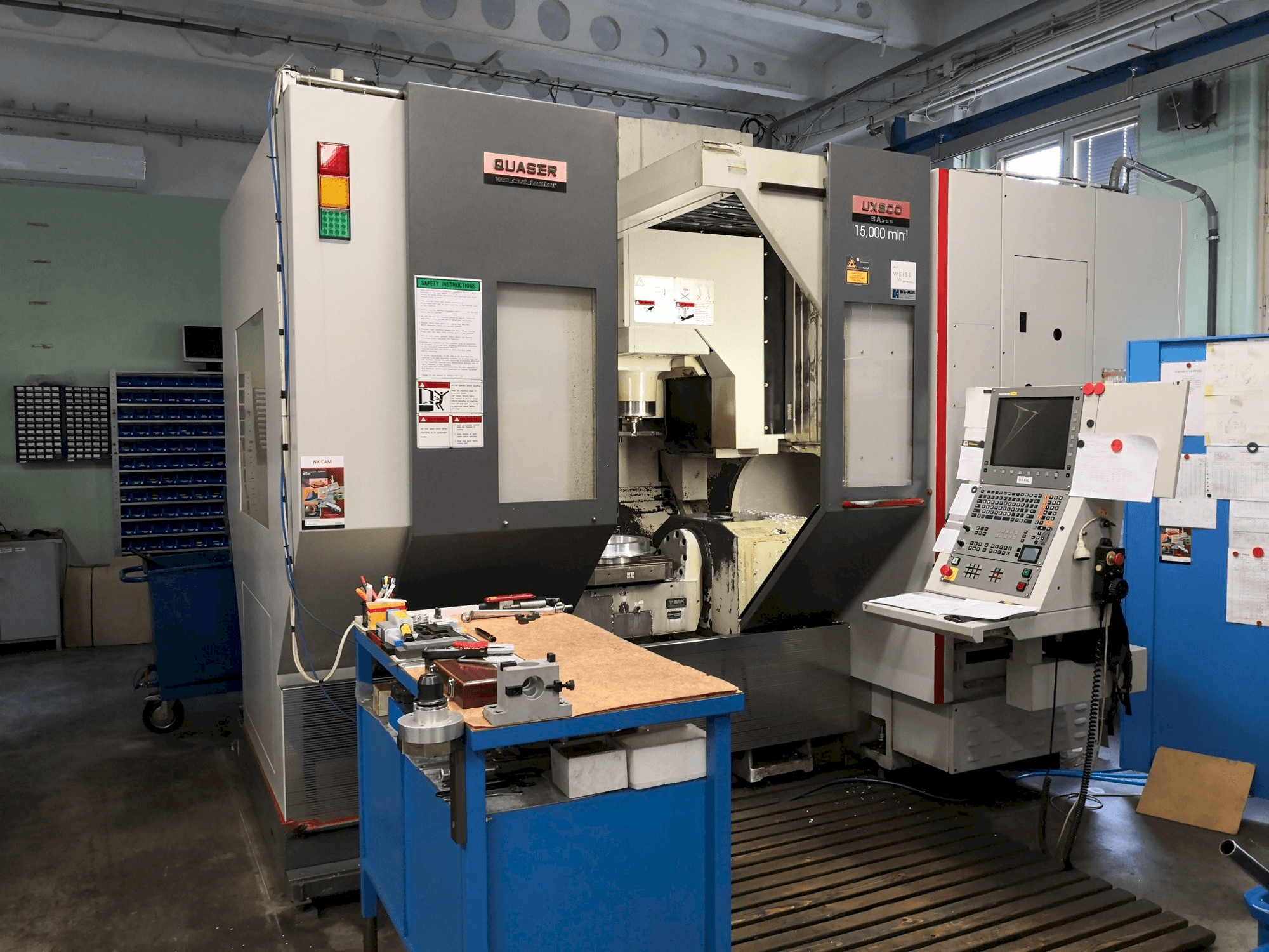 Koneen Quaser UX-600 etunäkymä