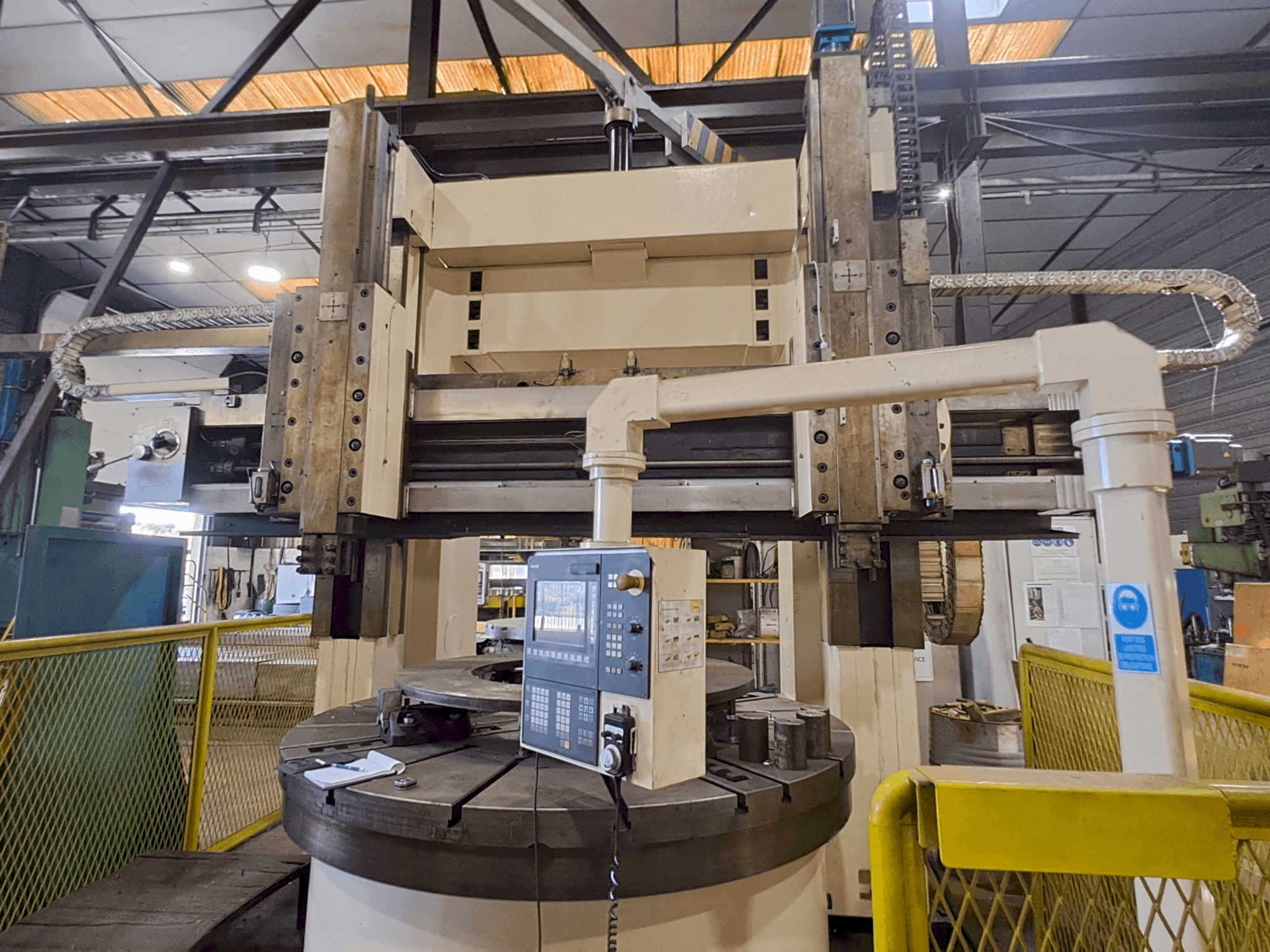 Koneen WUXI C 5225x16/10 etunäkymä