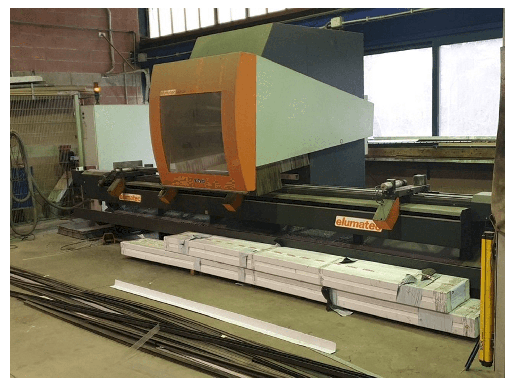 Koneen Elumatec SBZ 131 etunäkymä