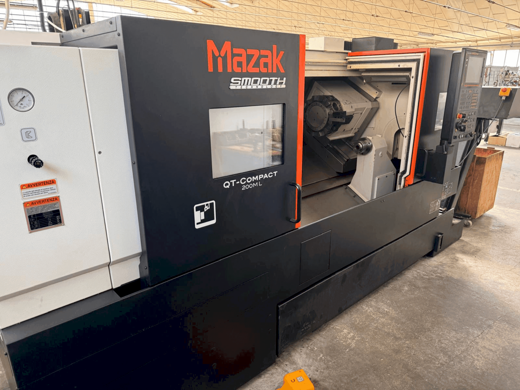 Koneen Mazak QT COMPACTG 200ML etunäkymä