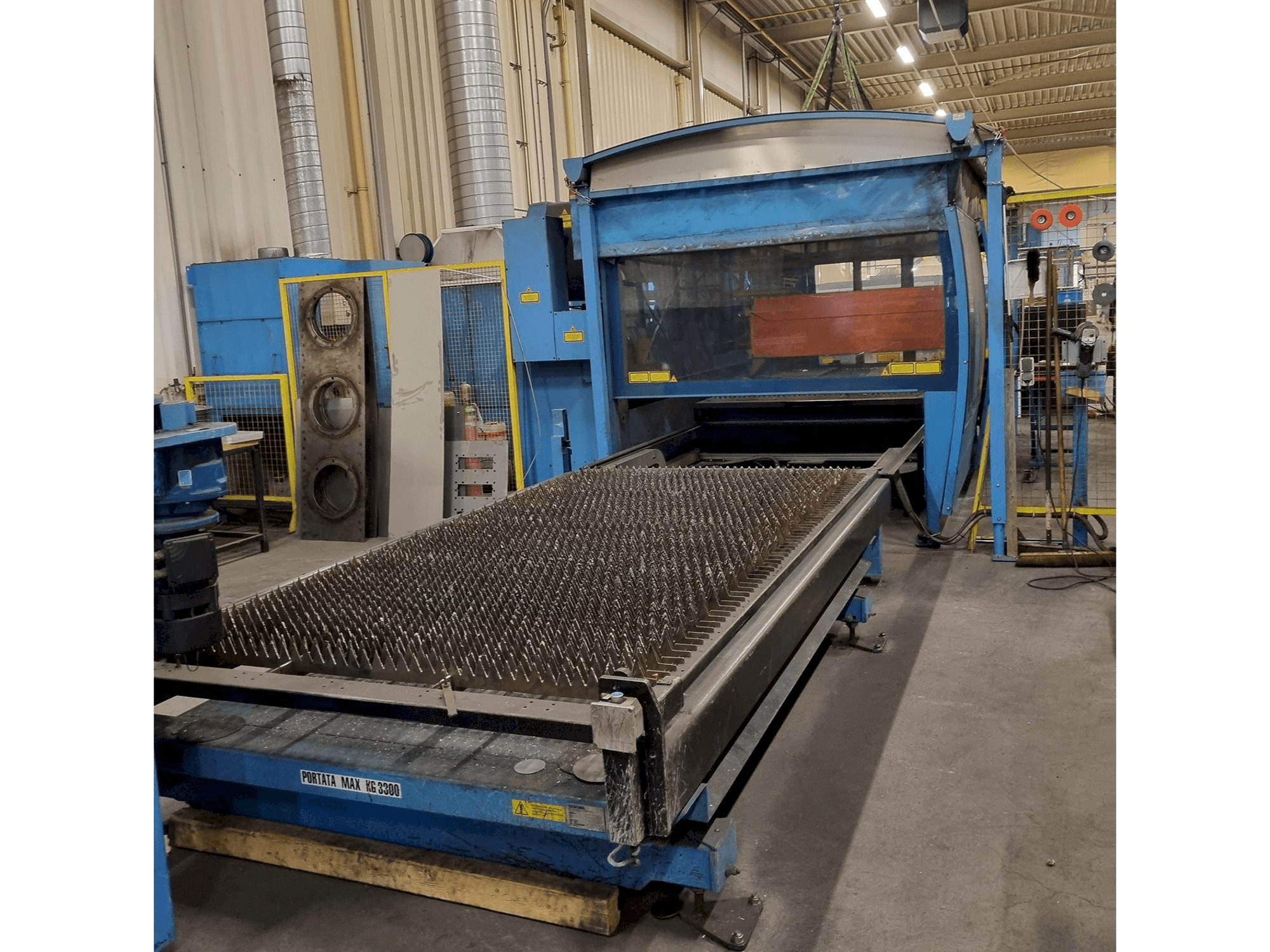 Koneen Prima Power Platino 1530HS 3,0kW CO2 etunäkymä