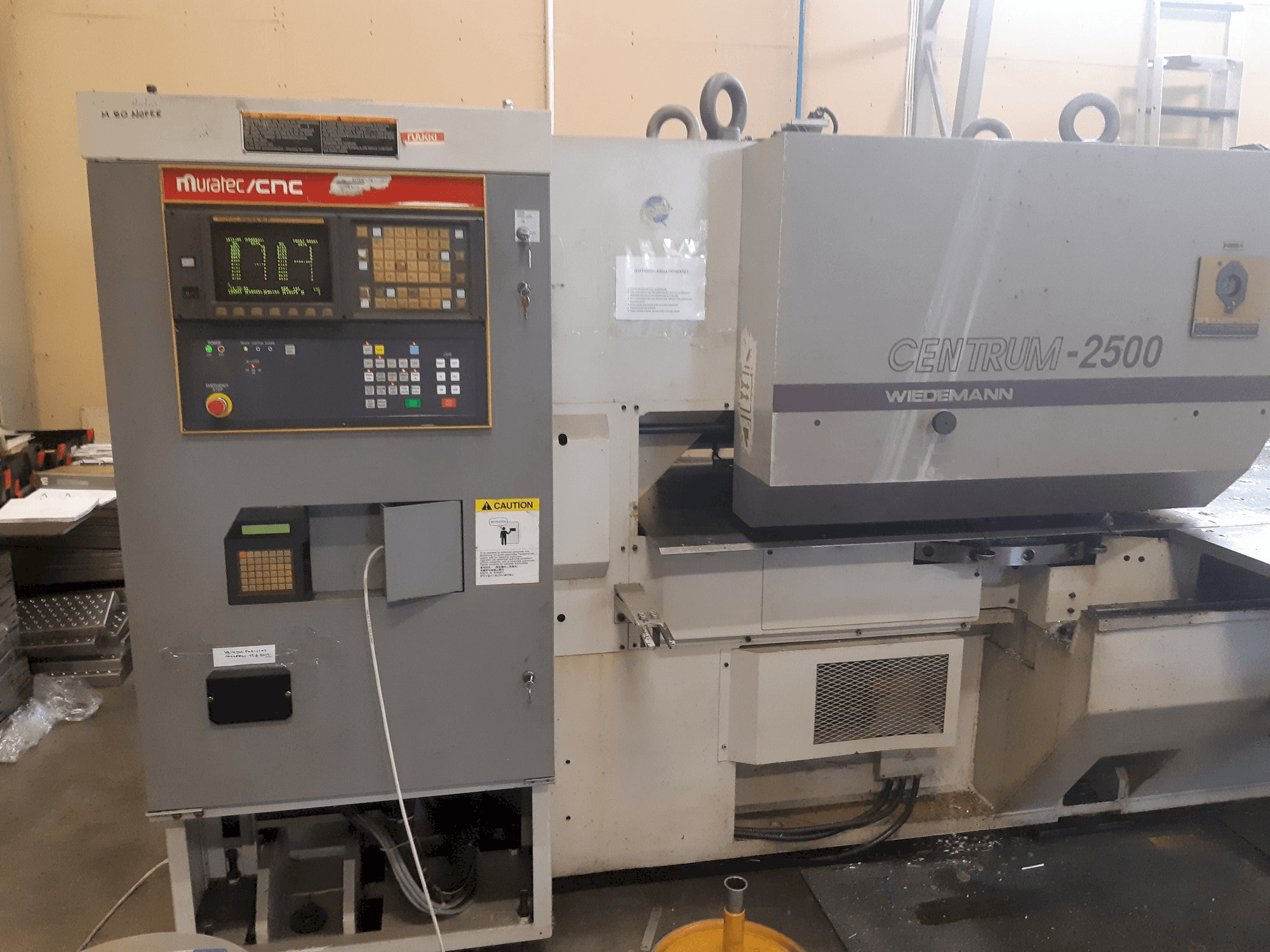 Koneen Murata Wiedemann C-2500 etunäkymä