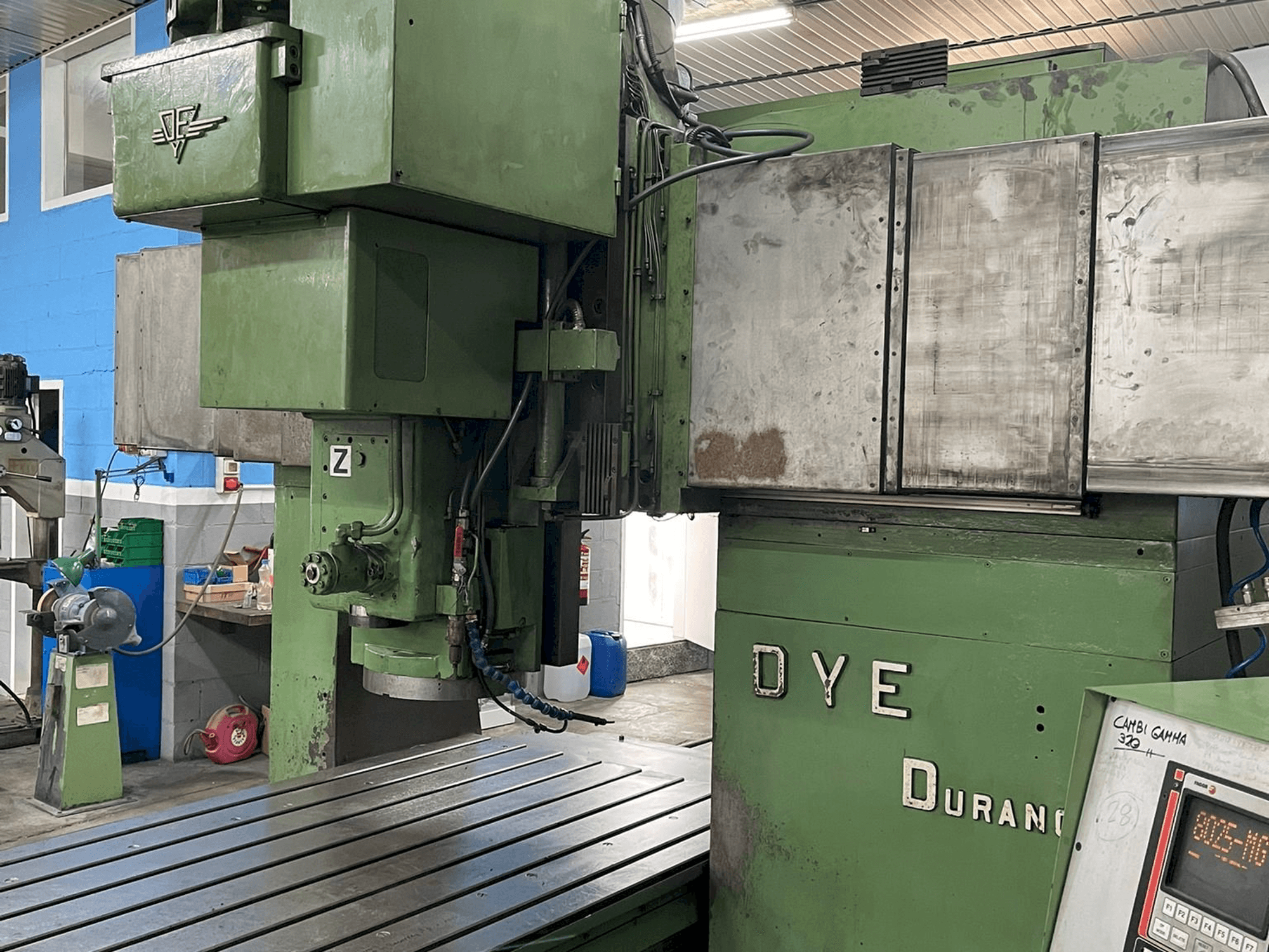 Koneen DYE FBF-C-N/C etunäkymä