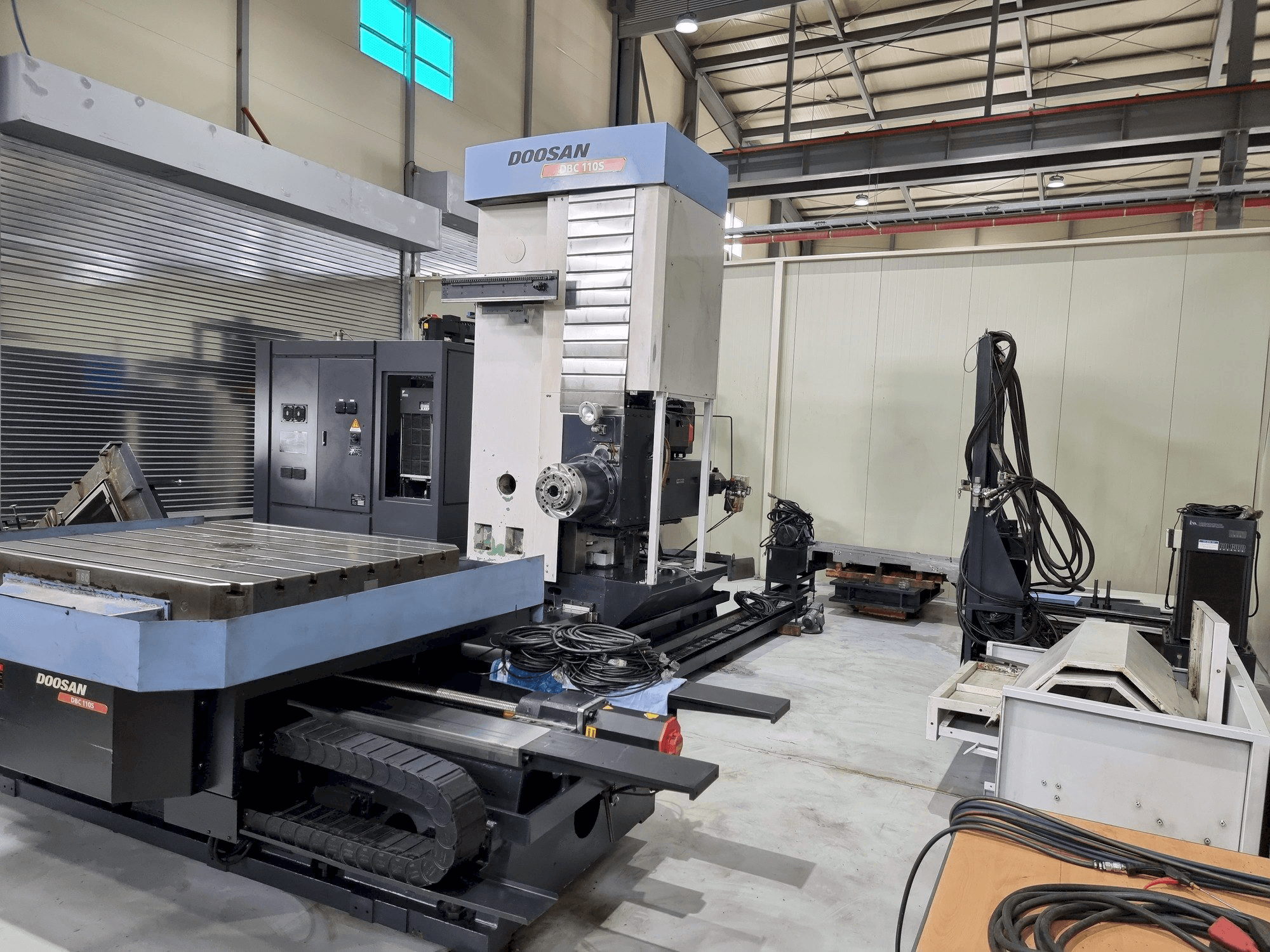 Koneen Doosan DBC 110S etunäkymä