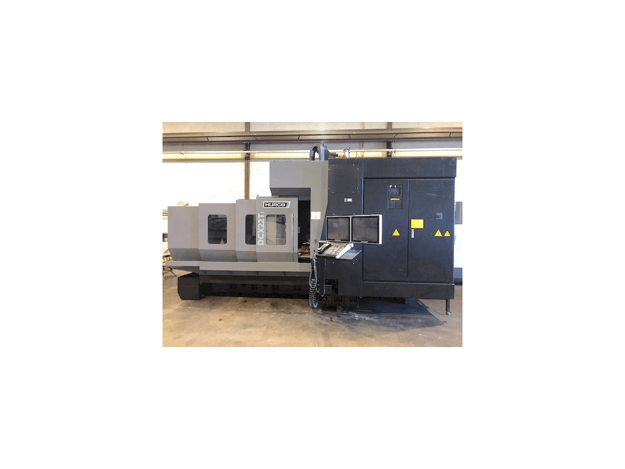 Koneen Hurco DCX 22Ti etunäkymä