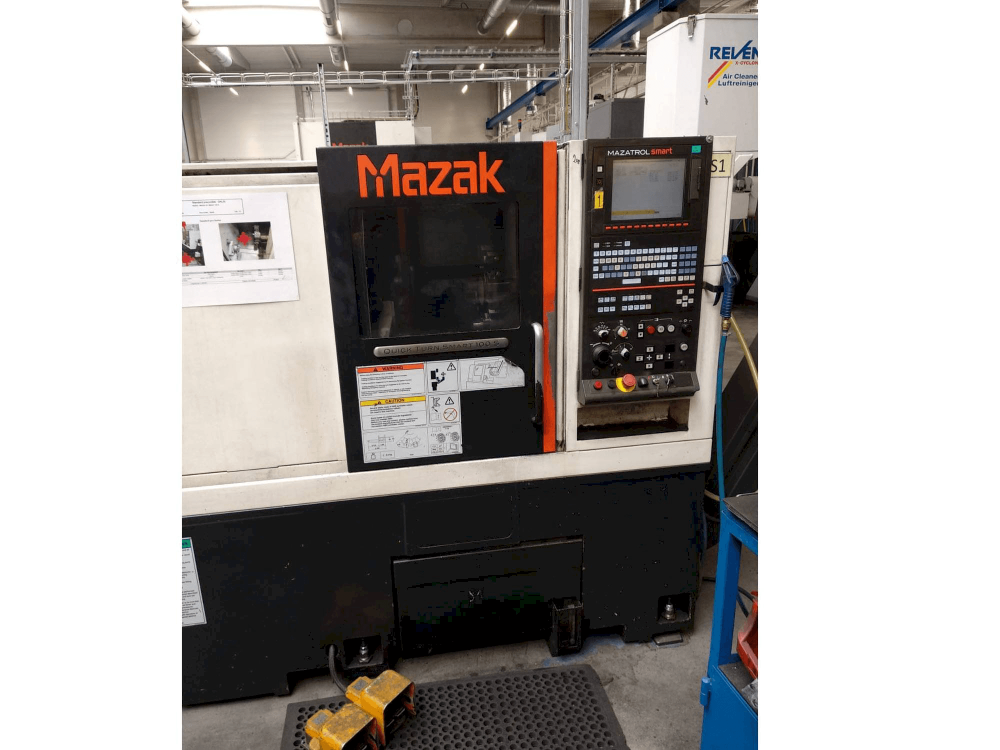 Koneen Mazak Quick Turn Smart 100 S etunäkymä