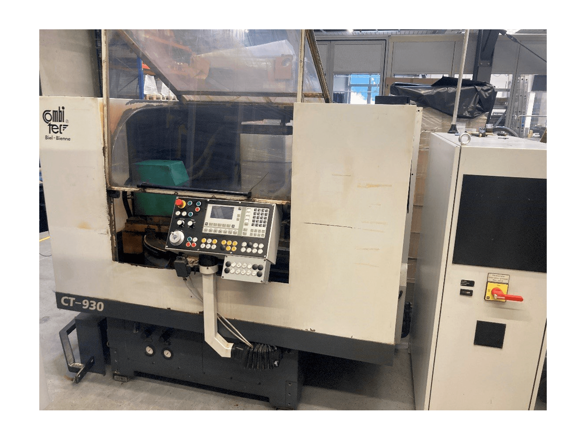 Koneen Combitec CT-930 etunäkymä
