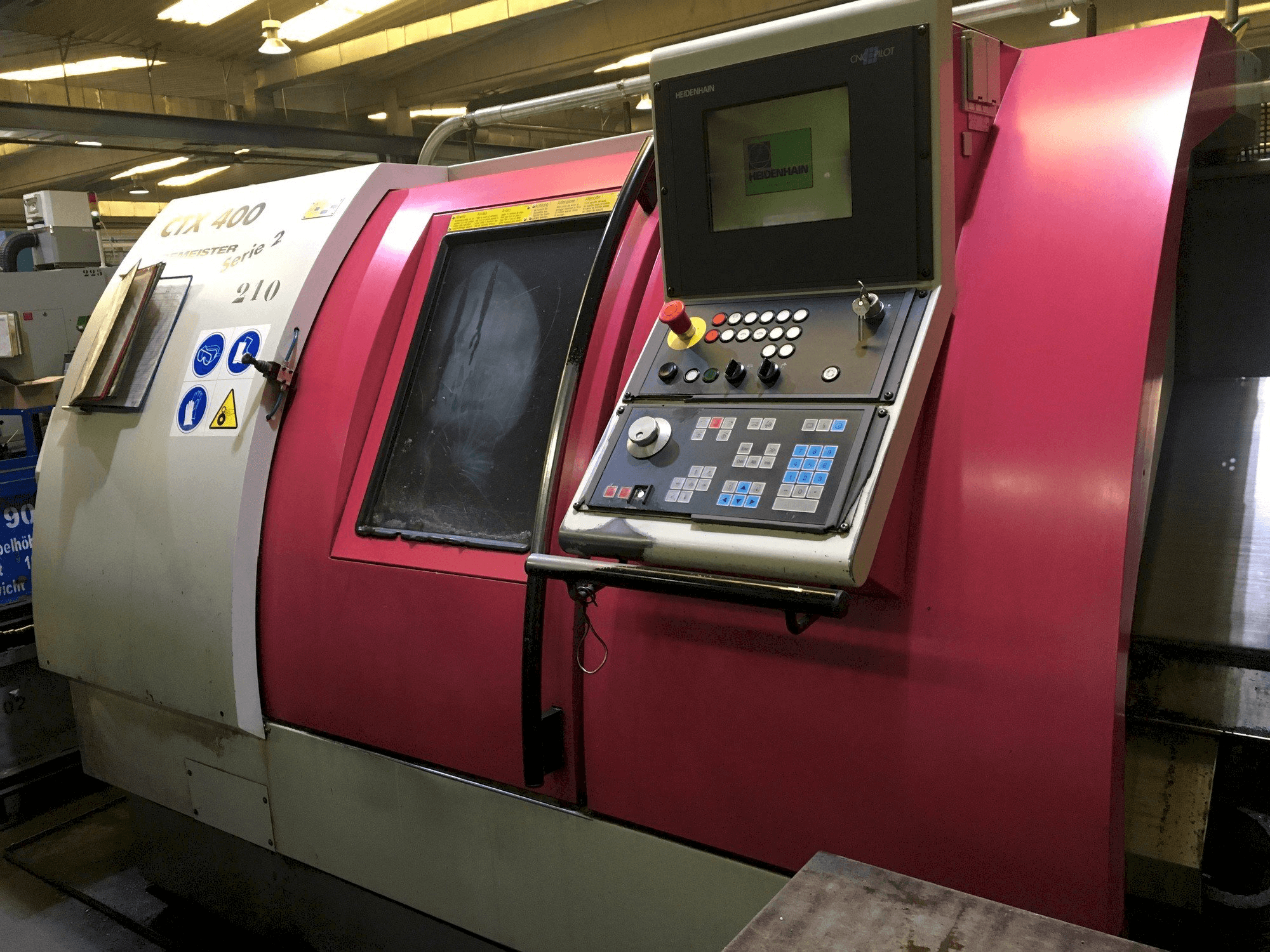Koneen Gildemeister CTX-400 S2 etunäkymä