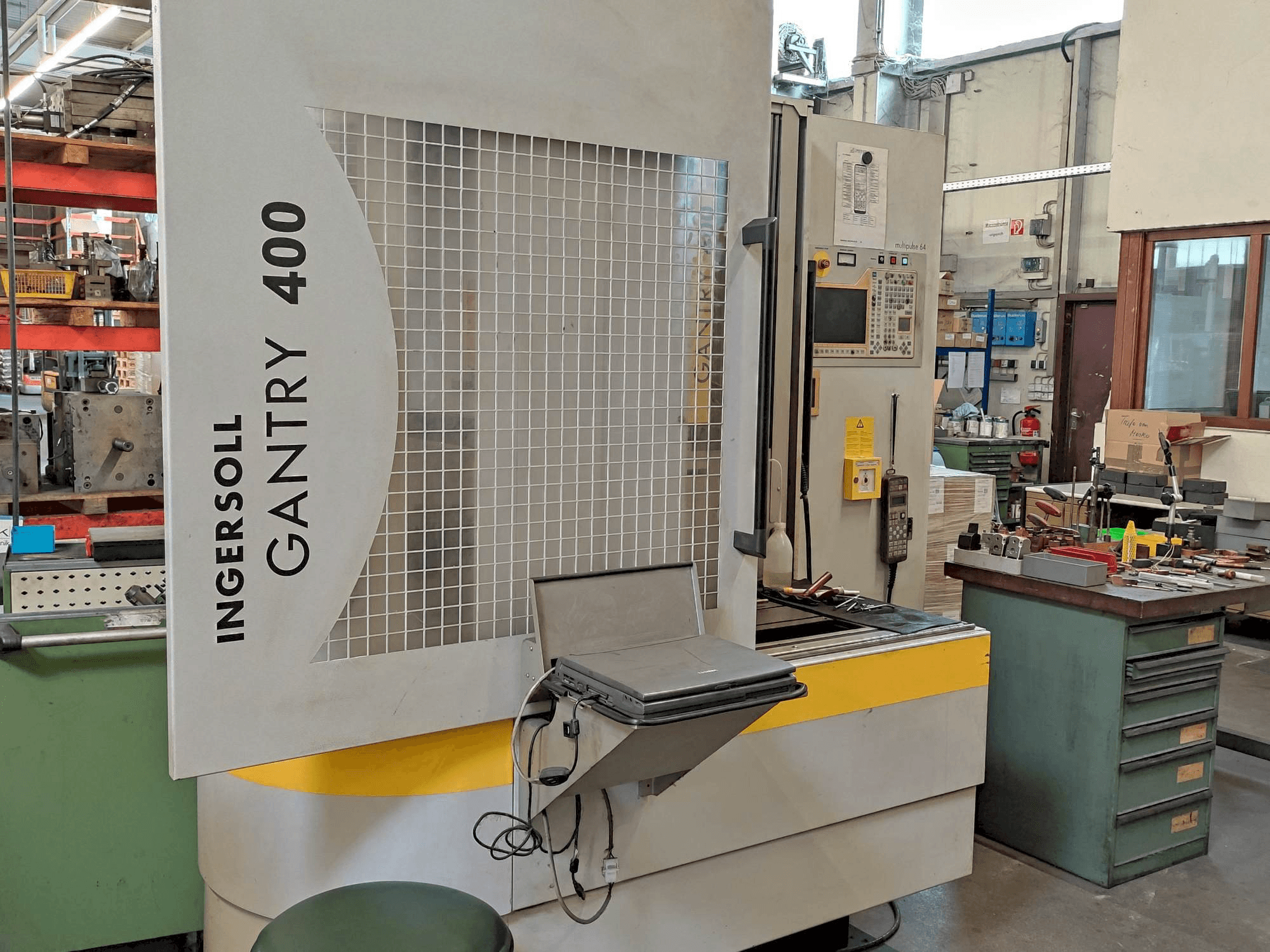 Koneen INGERSOLL GANTRY 400 etunäkymä