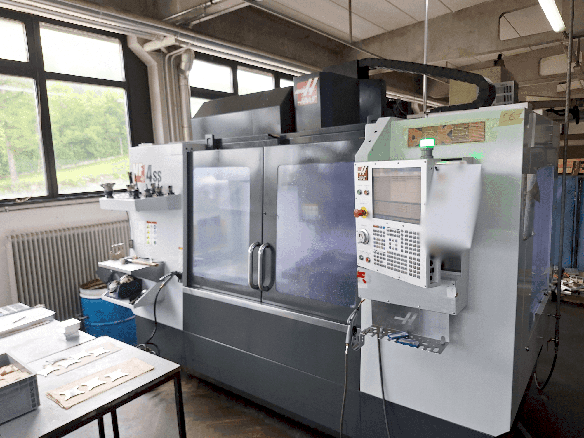 Koneen HAAS VF-4SS etunäkymä