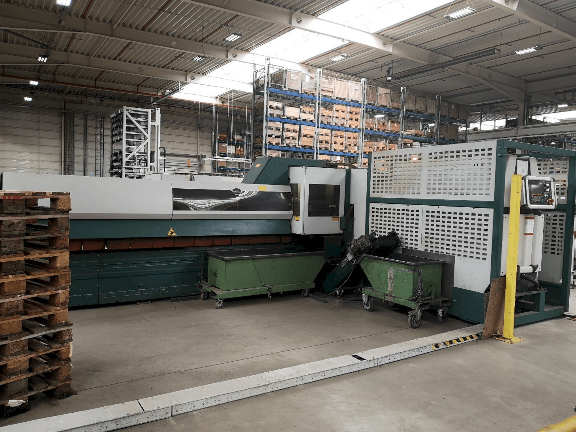 Koneen BLM ADIGE LT 722 vasen näkymä