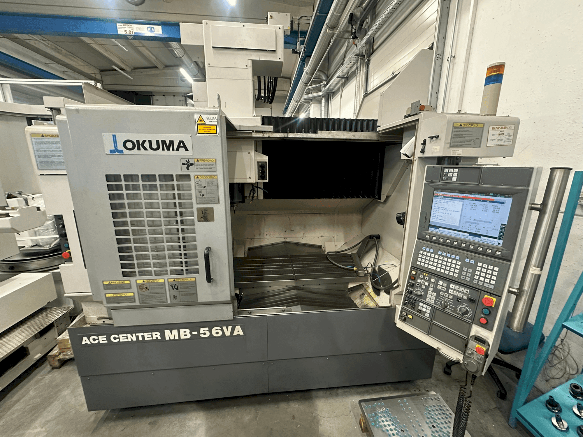 Koneen Okuma MB-56 VA etunäkymä