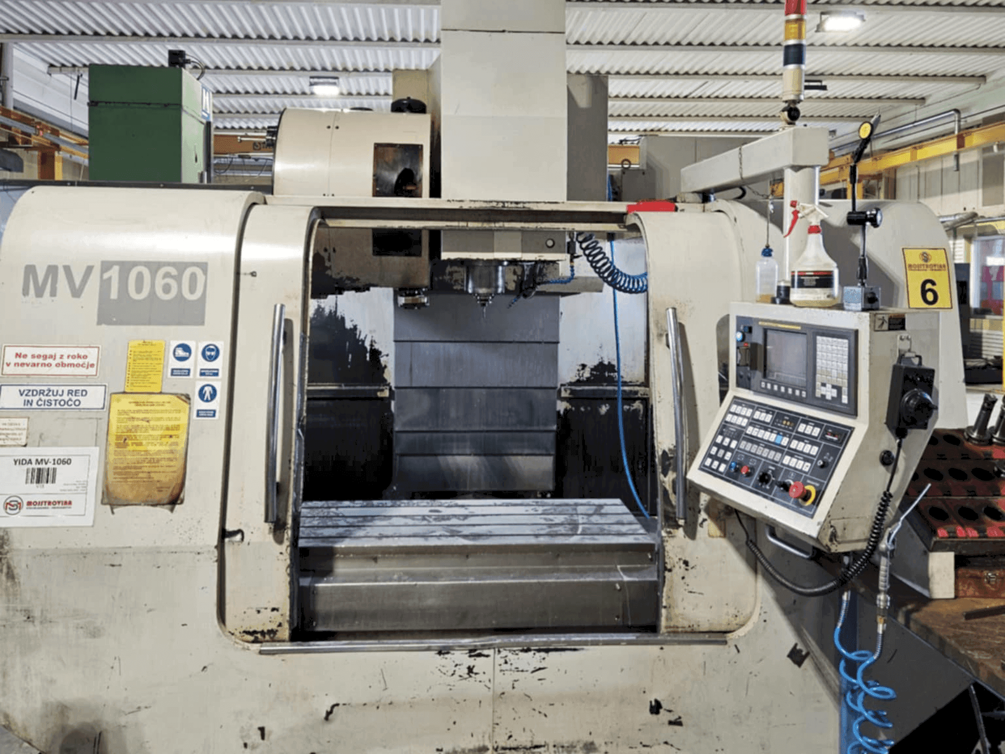 Koneen Yida MV-1060 etunäkymä