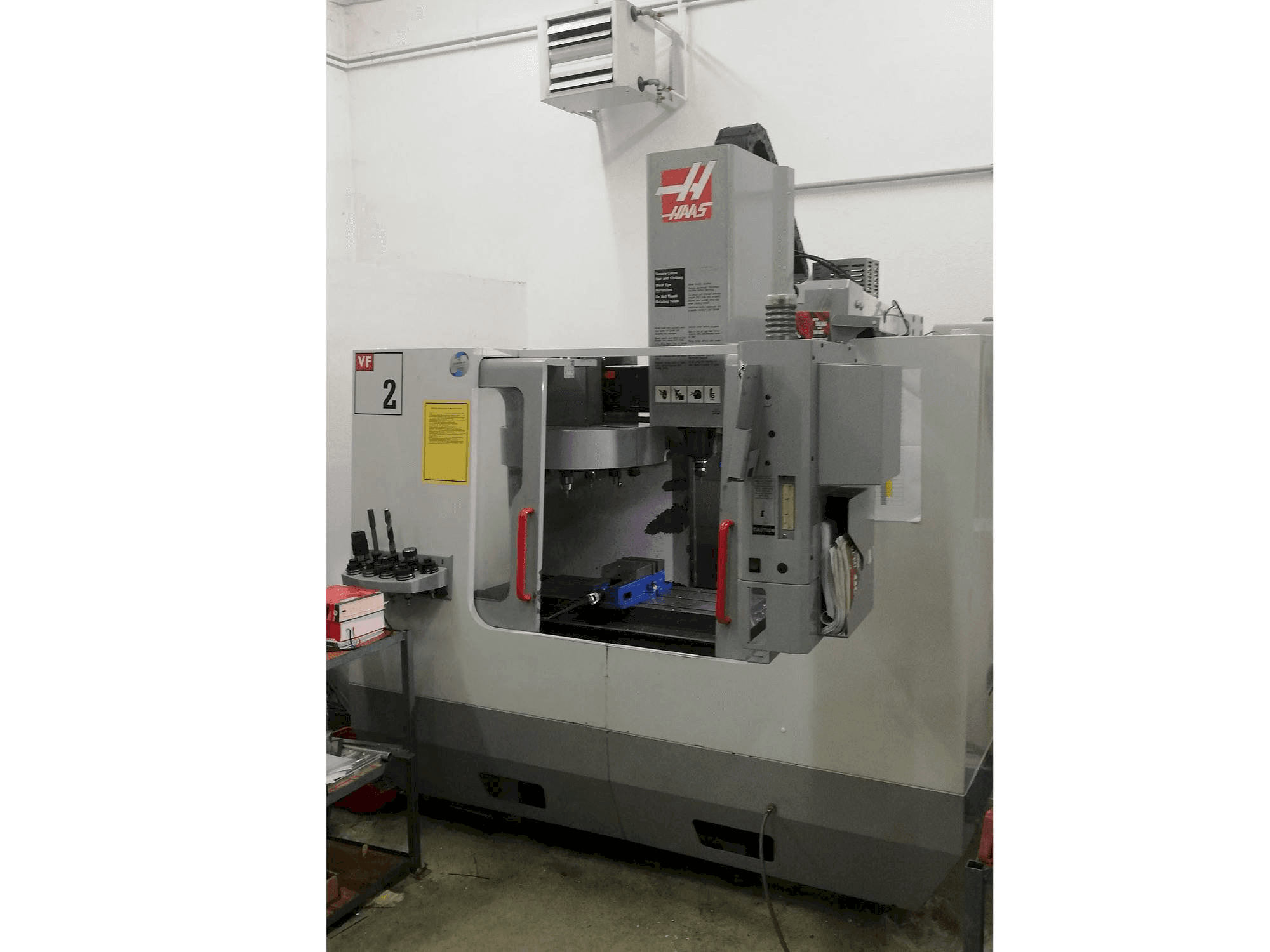 Koneen HAAS VF-2DHE etunäkymä
